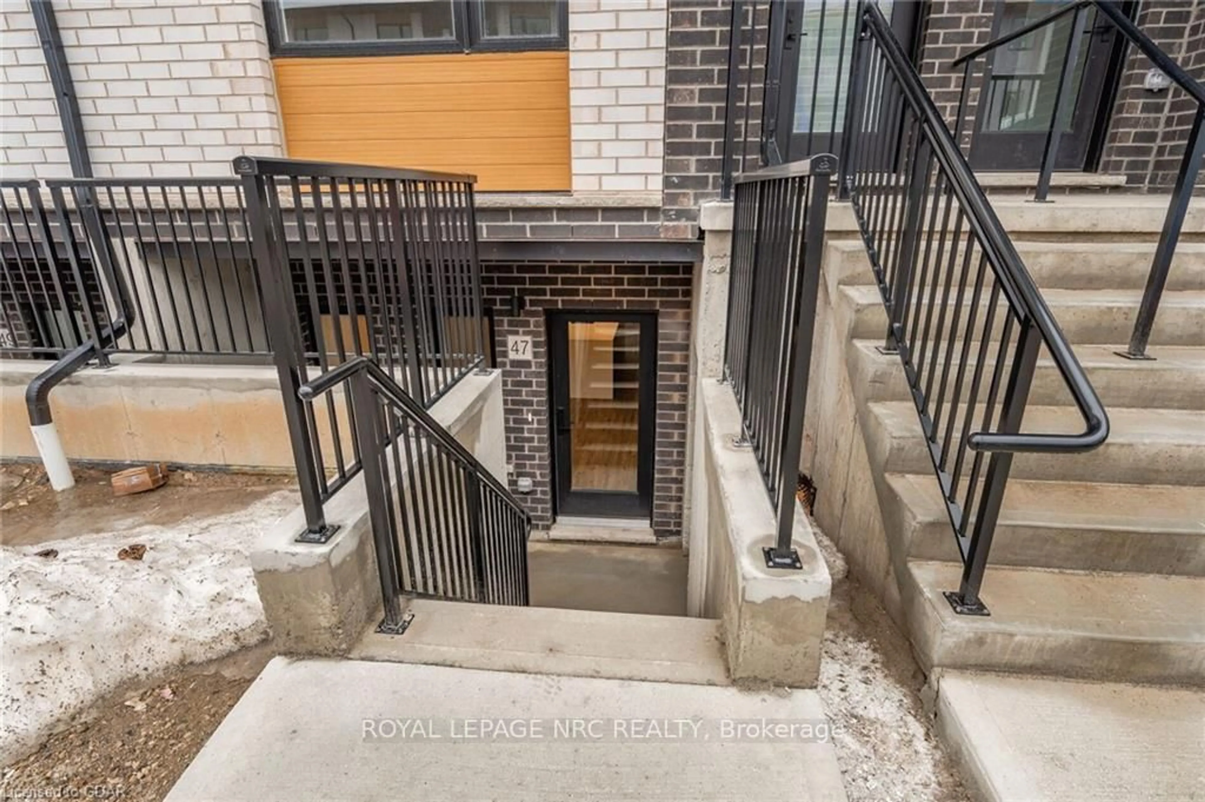 Stairs for 47 Lily Lane, Guelph Ontario N1L 1E2