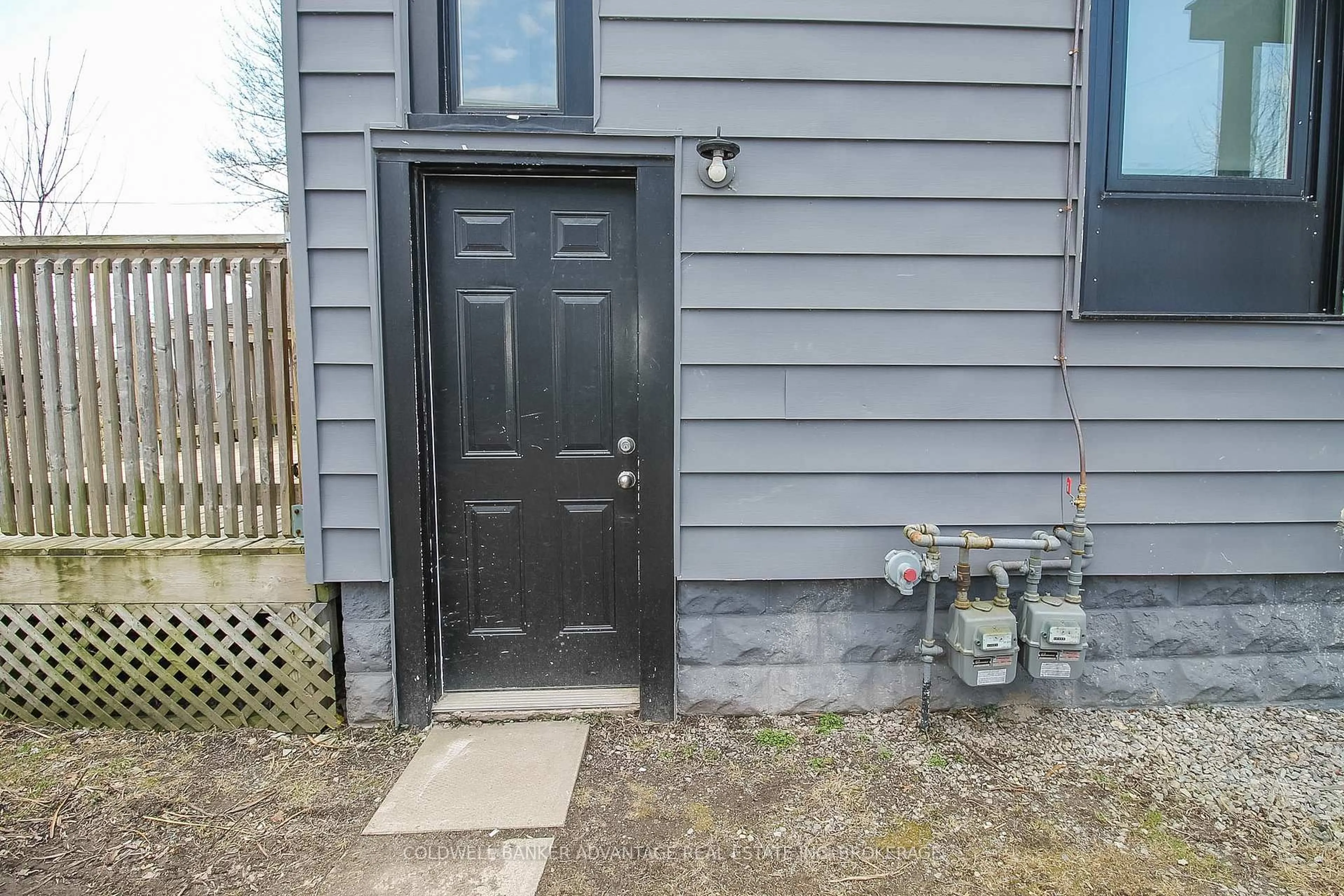 Unknown for 123 Dain Ave, Welland Ontario L3B 3E5
