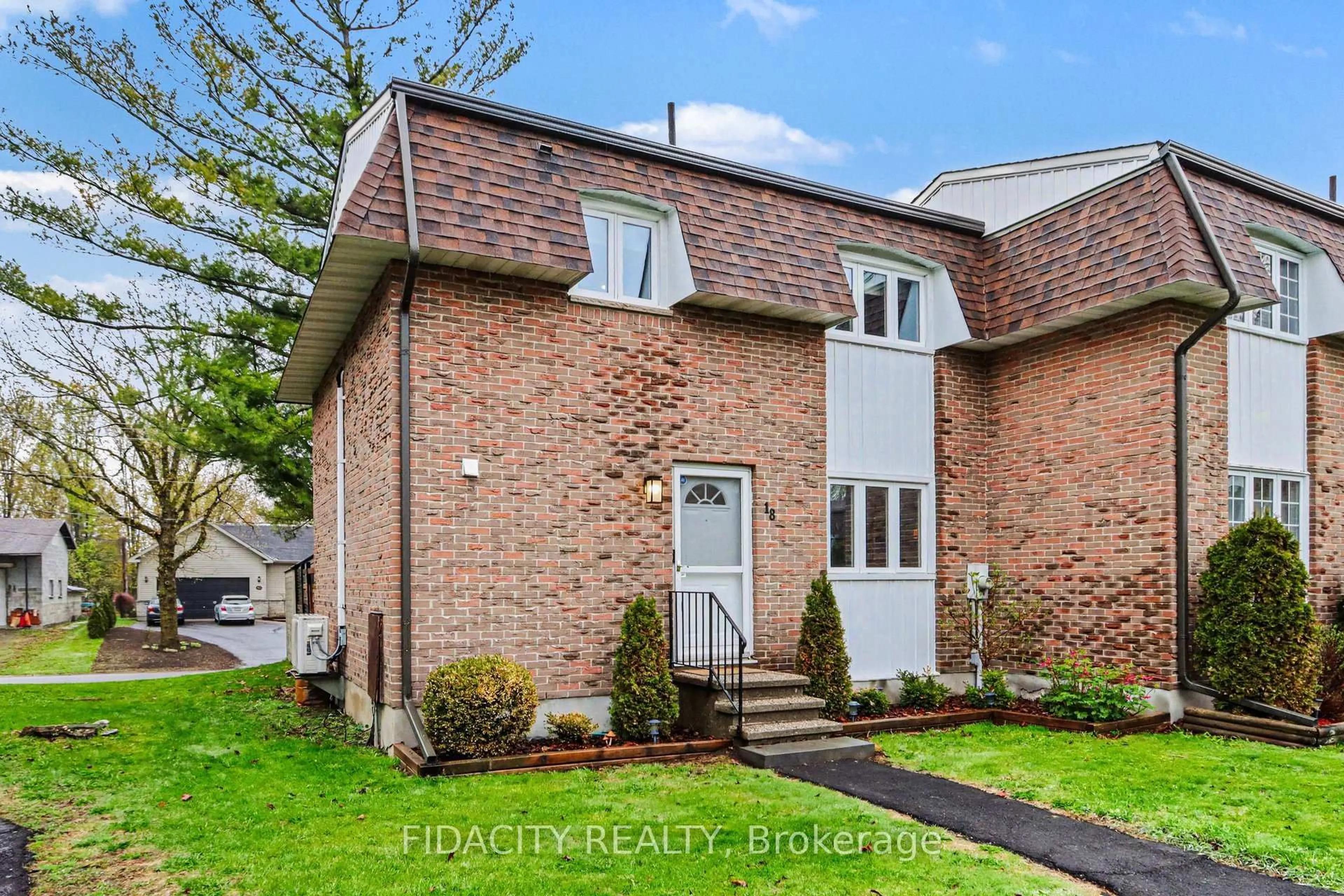 Home with brick exterior material, street for 68 King St #18, Richmond Ontario K0A 2Z0