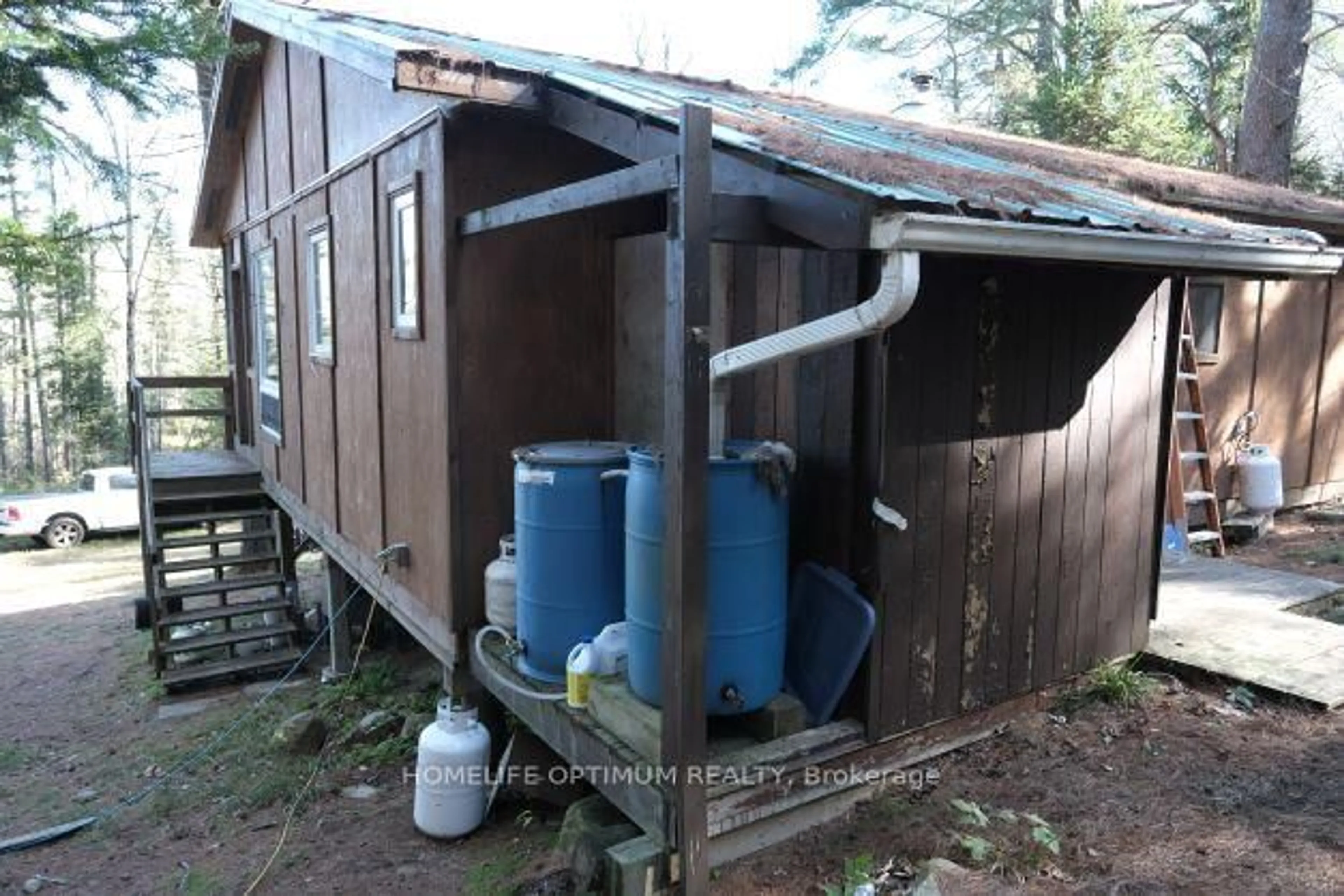 Shed for 927 CON 4 & 5 RD W, Huntsville Ontario P0B 1L0