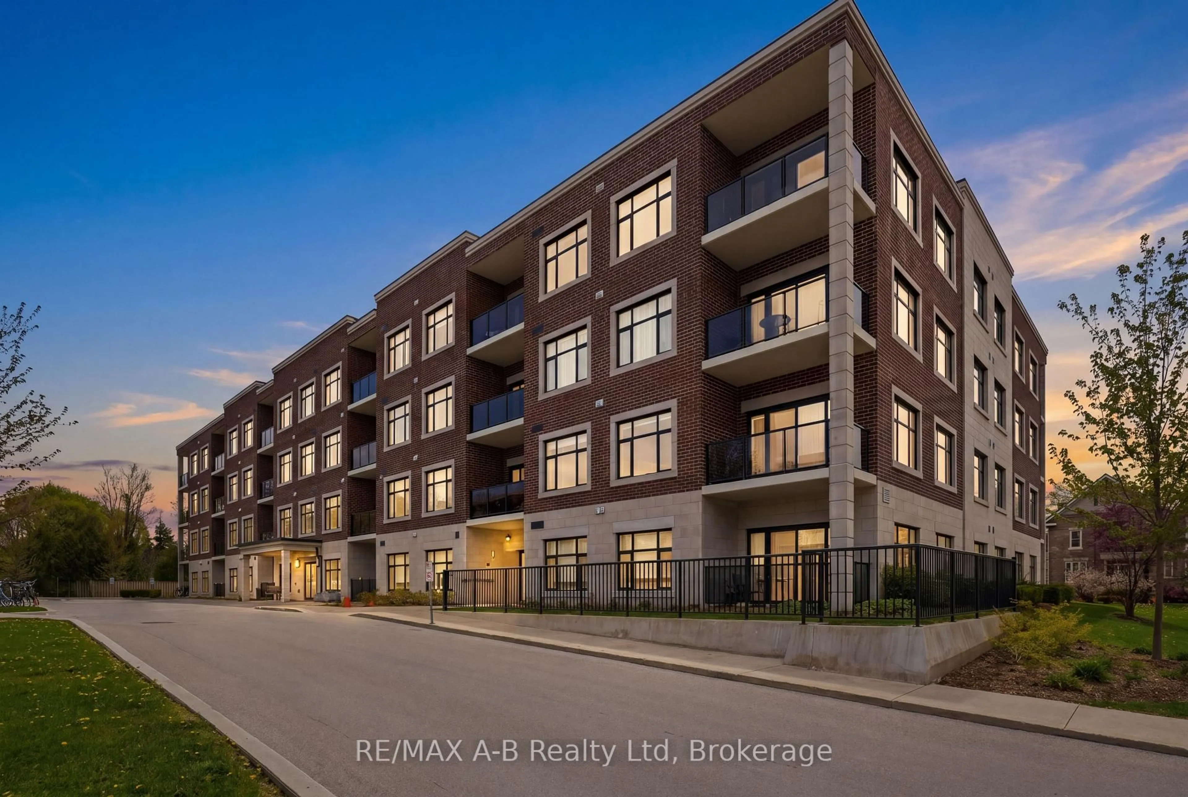 Unknown for 235 John St #208, Stratford Ontario N5A 0H9