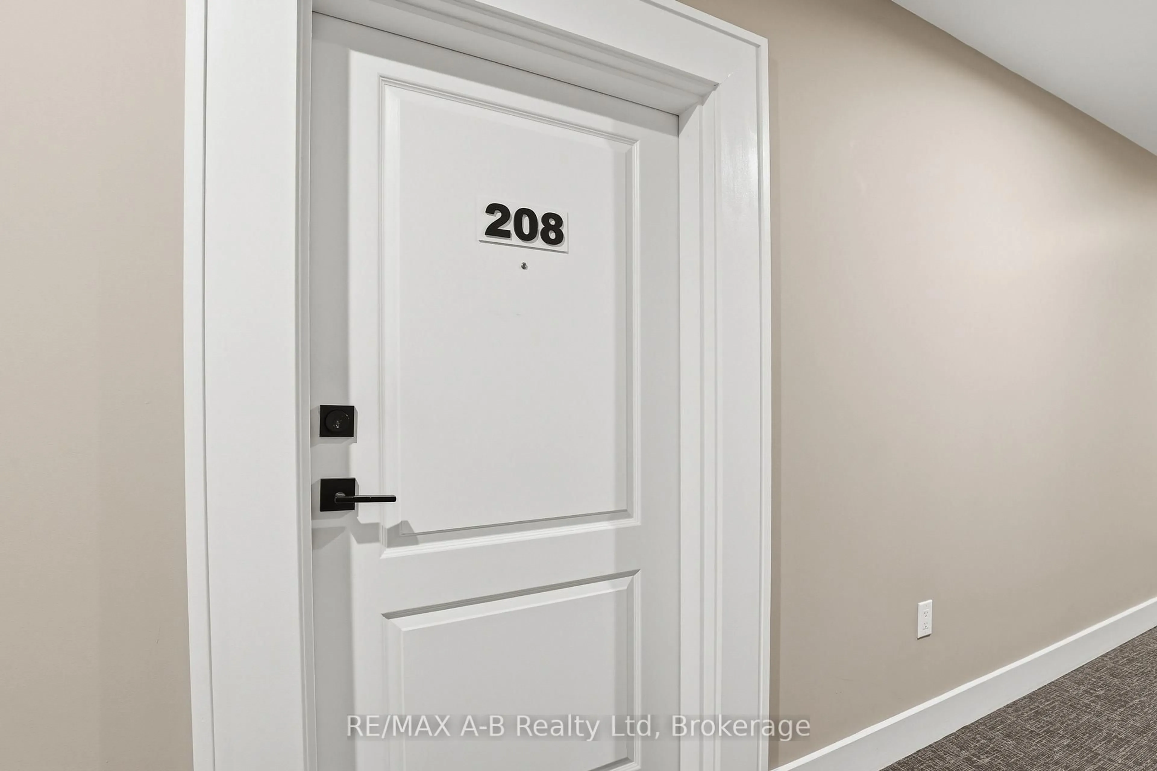 Indoor entryway for 235 John St #208, Stratford Ontario N5A 0H9