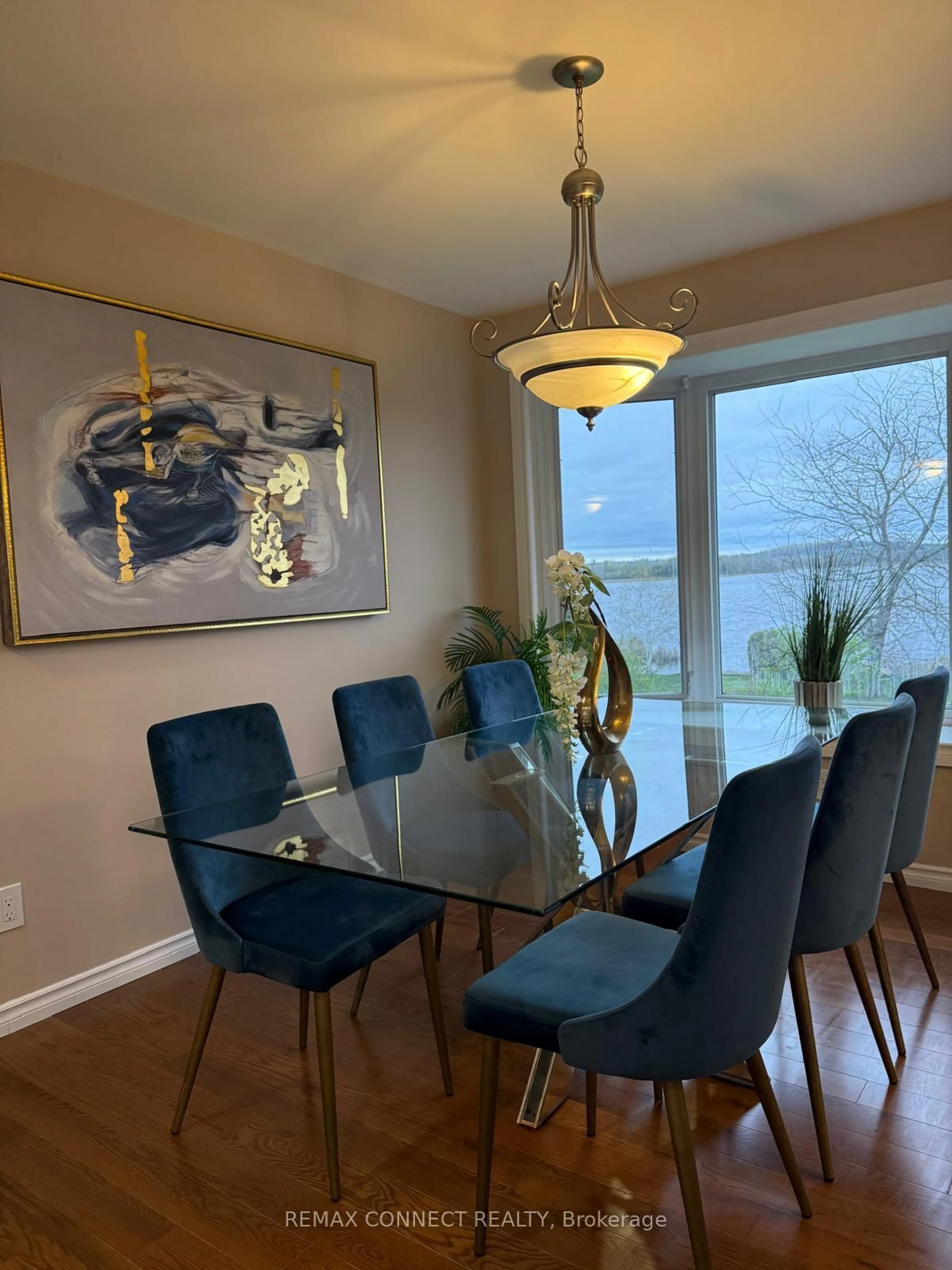 Dining room, wood/laminate floor for 36 Helen Dr, Kawartha Lakes Ontario K0L 2W0