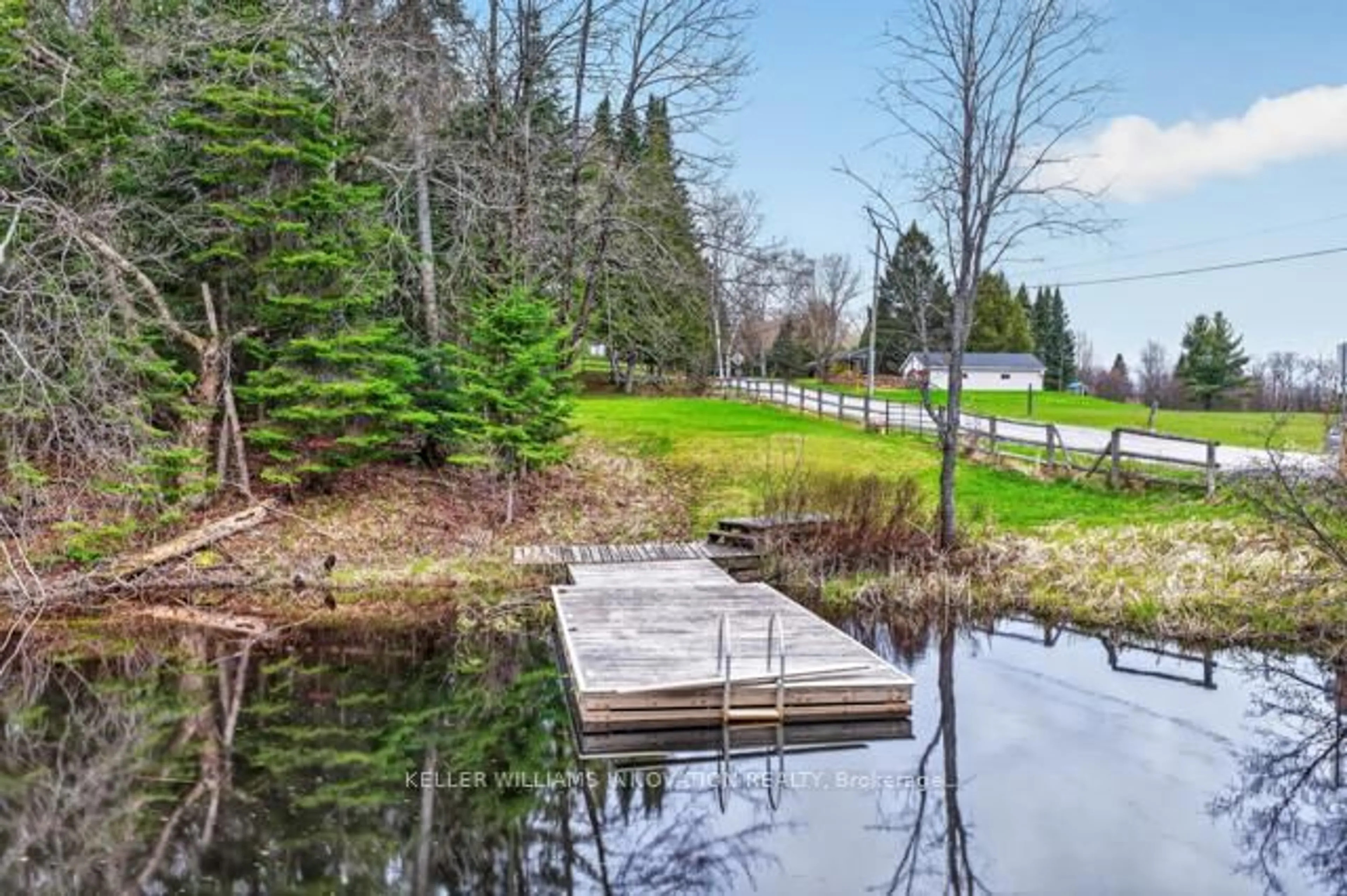 Unknown for 469 Rowanwood Rd, Huntsville Ontario P0B 1M0