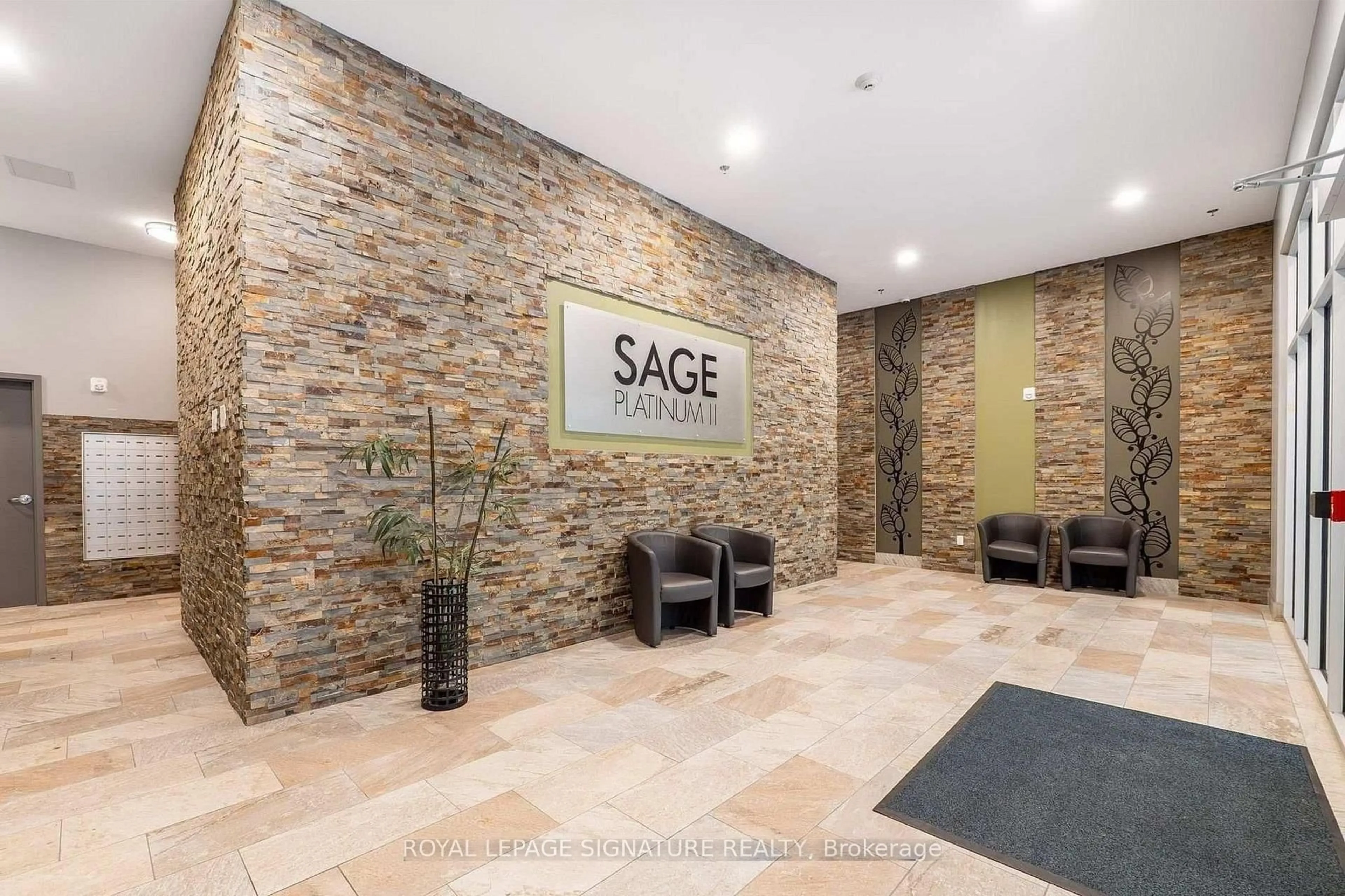 Indoor foyer for 308 Lester St #431, Waterloo Ontario N2L 0H9