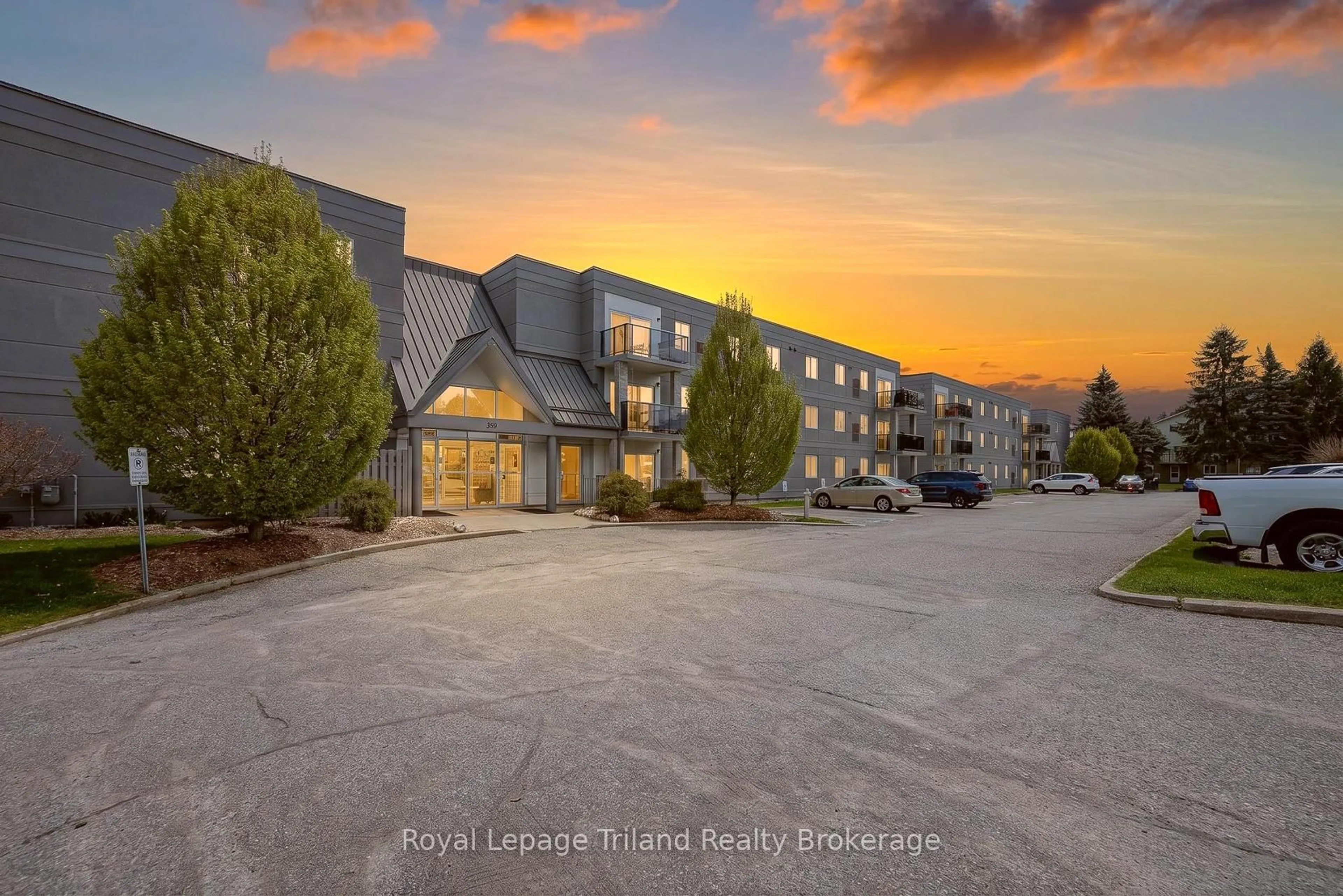A pic from outside/outdoor area/front of a property/back of a property/a pic from drone, building for 159 Ferguson Dr #210, Woodstock Ontario N4V 1A9