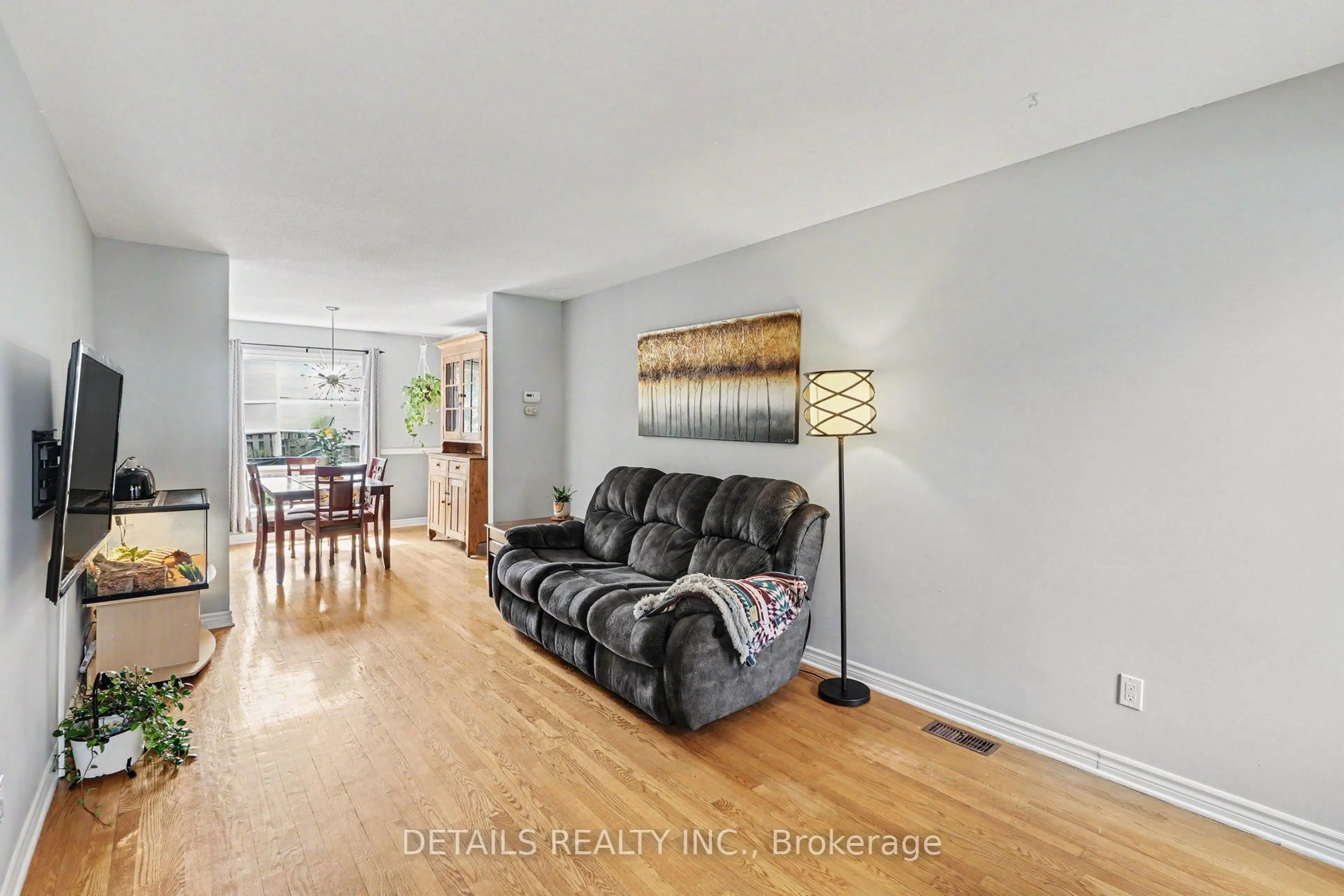 Living room with furniture, unknown for 1078 St Jovite Rdge, Ottawa Ontario K1C 1Y8