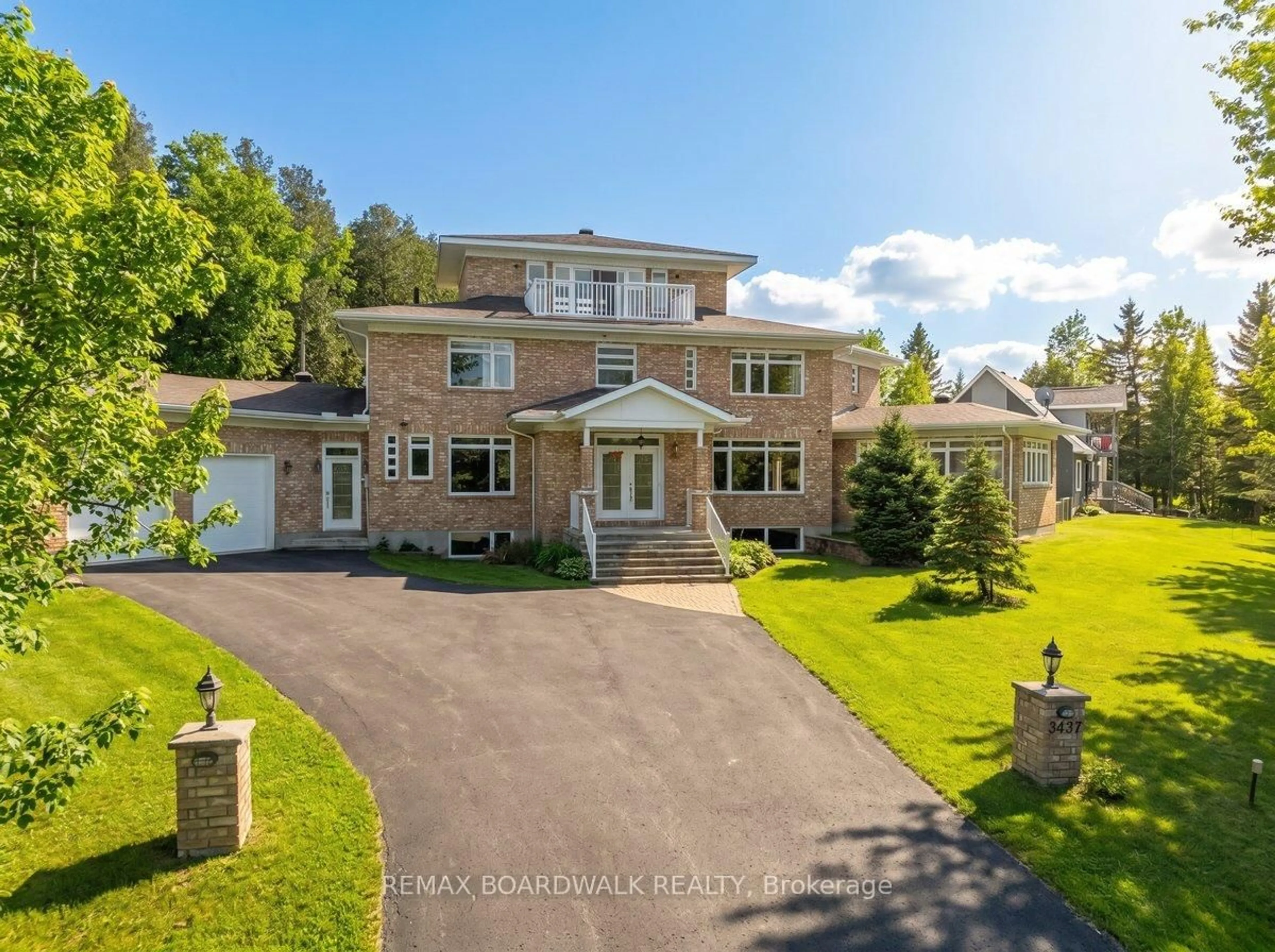 A pic from outside/outdoor area/front of a property/back of a property/a pic from drone, unknown for 3437 BASKINS BEACH Rd, Ottawa Ontario K0A 1T0
