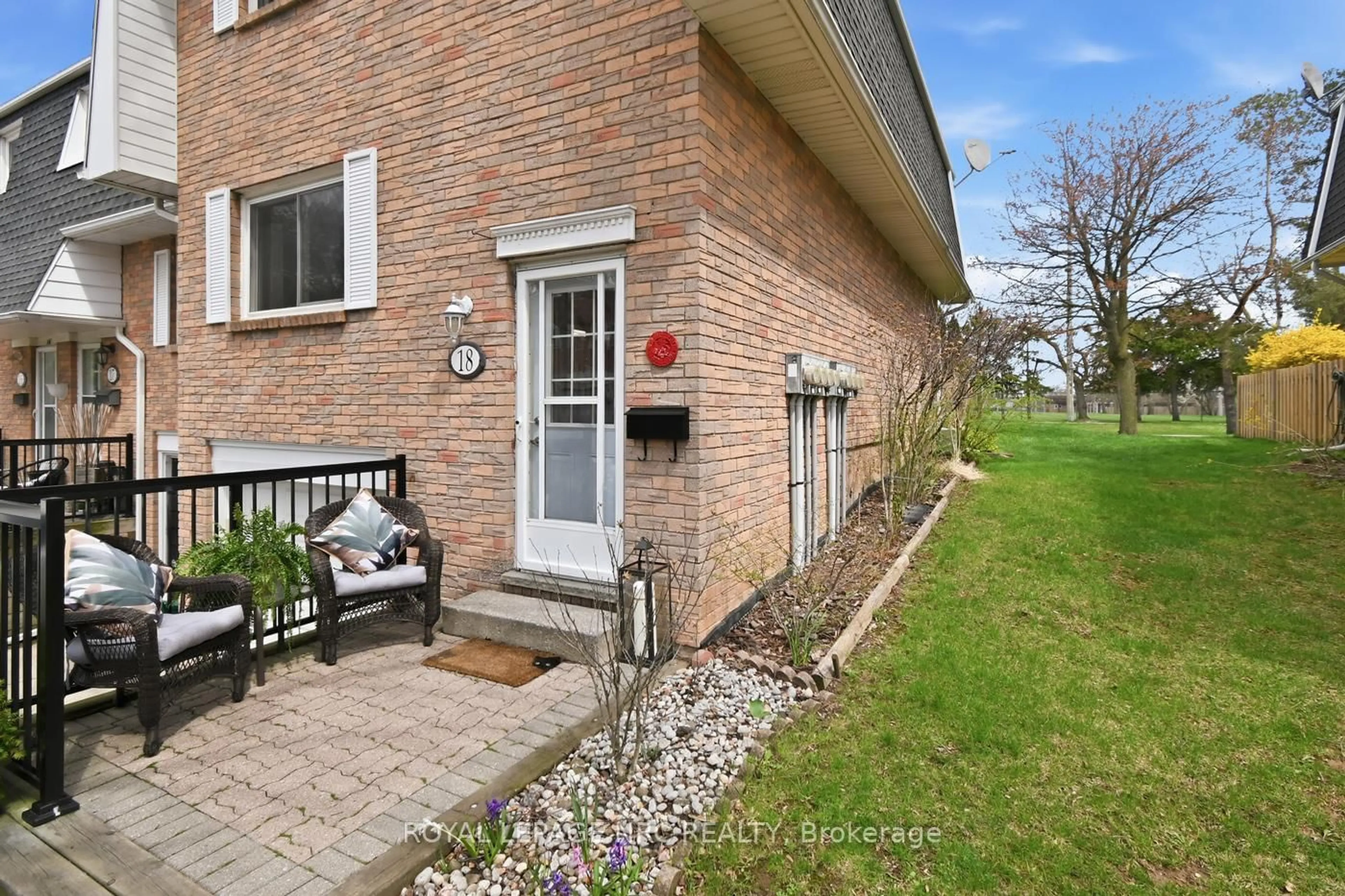 Unknown for 185 Denistoun St #18, Welland Ontario L3C 6J6