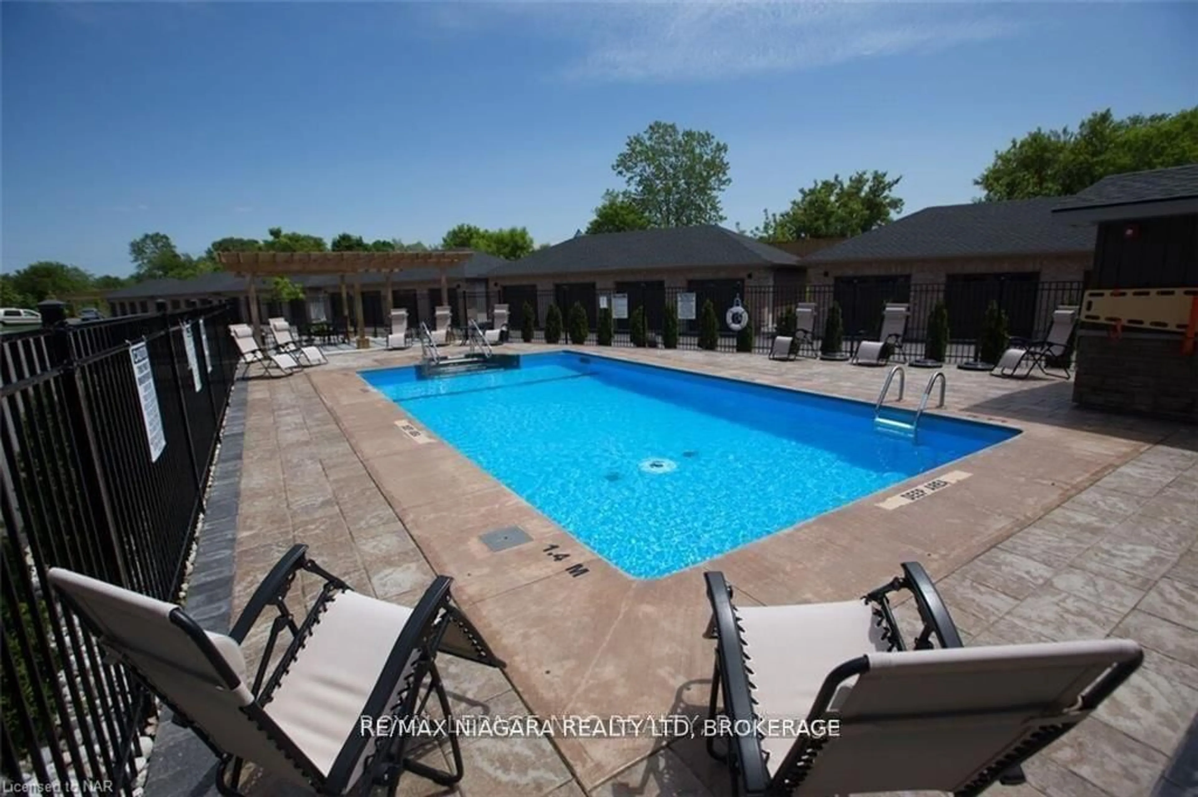 Pool for 4644 Pettit Ave #300, Niagara Falls Ontario L2E 0B4