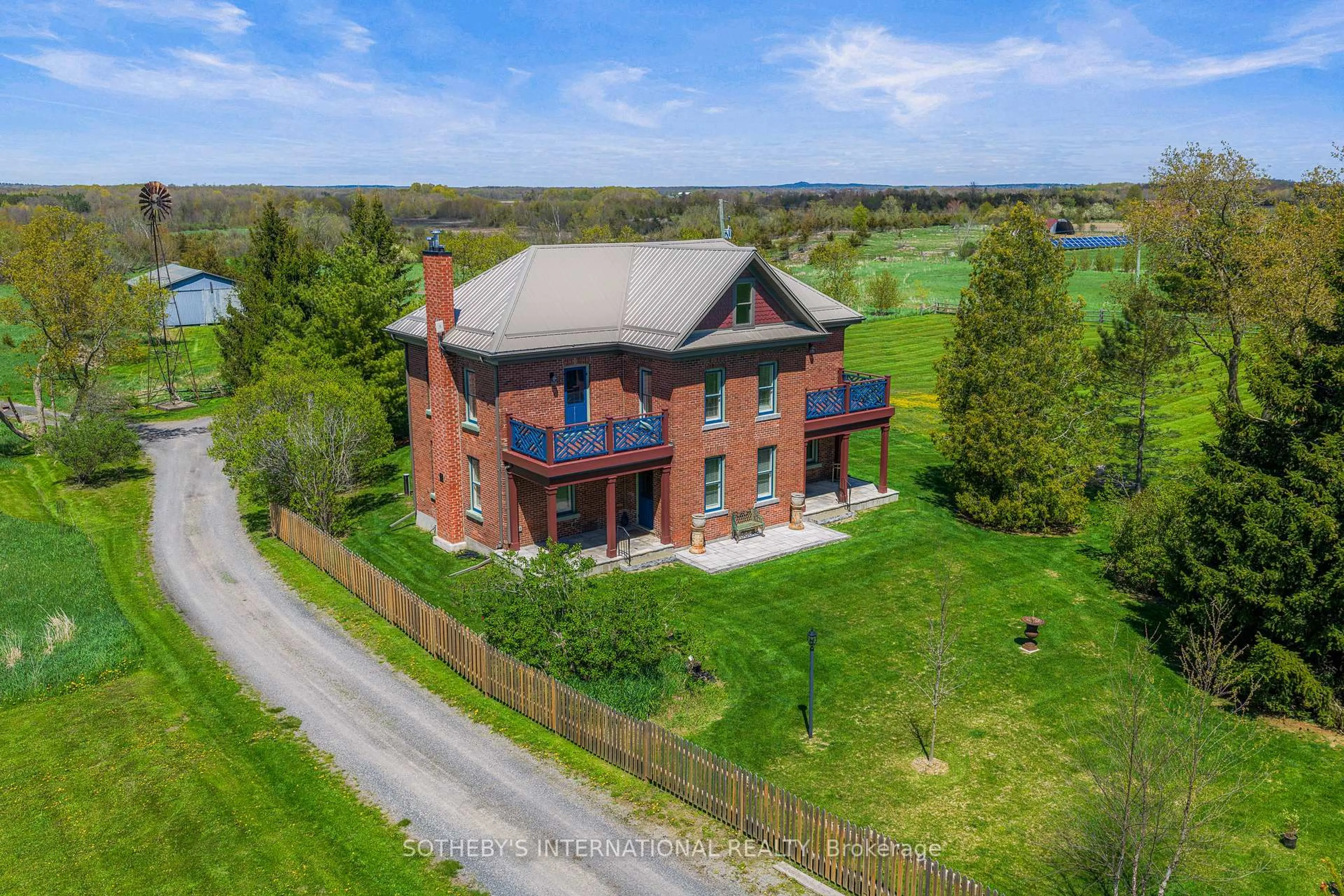 A pic from outside/outdoor area/front of a property/back of a property/a pic from drone, building for 1489 Eden Grove Rd, Front of Leeds & Seeleys Bay Ontario K0E 1L0