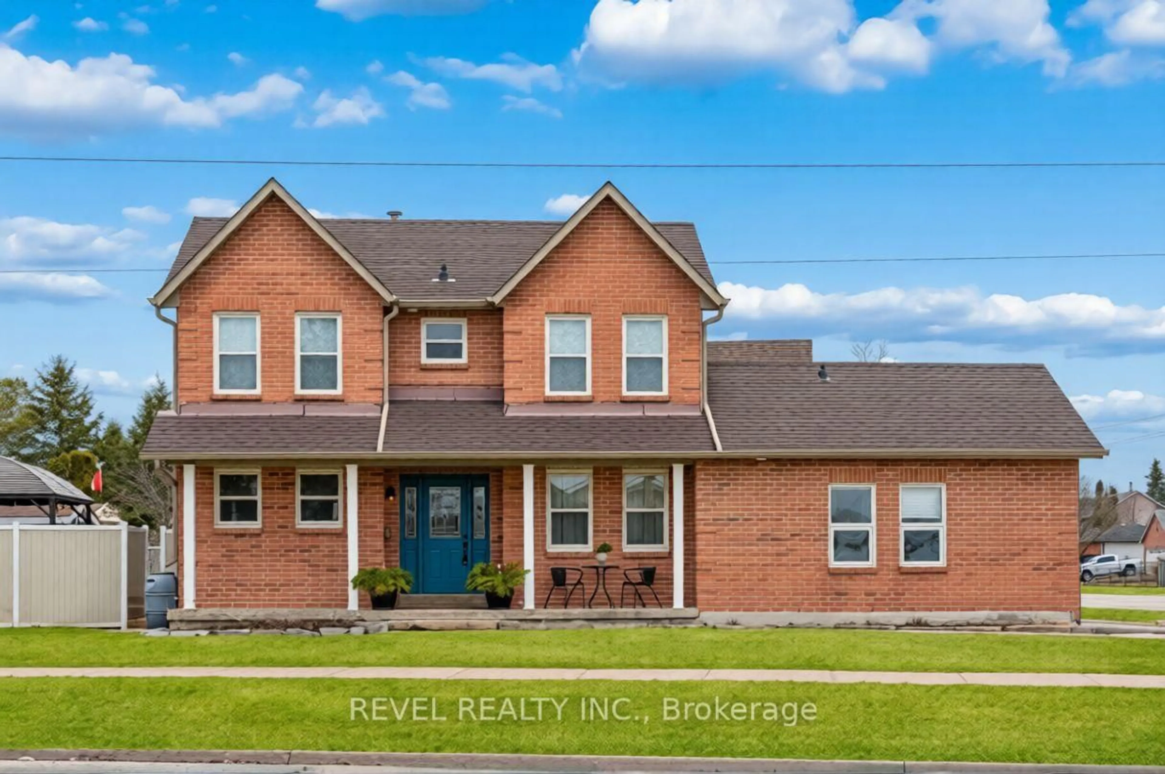 Home with brick exterior material, water/lake/river/ocean view for 284 Victoria Ave, Kawartha Lakes Ontario K9V 6A8