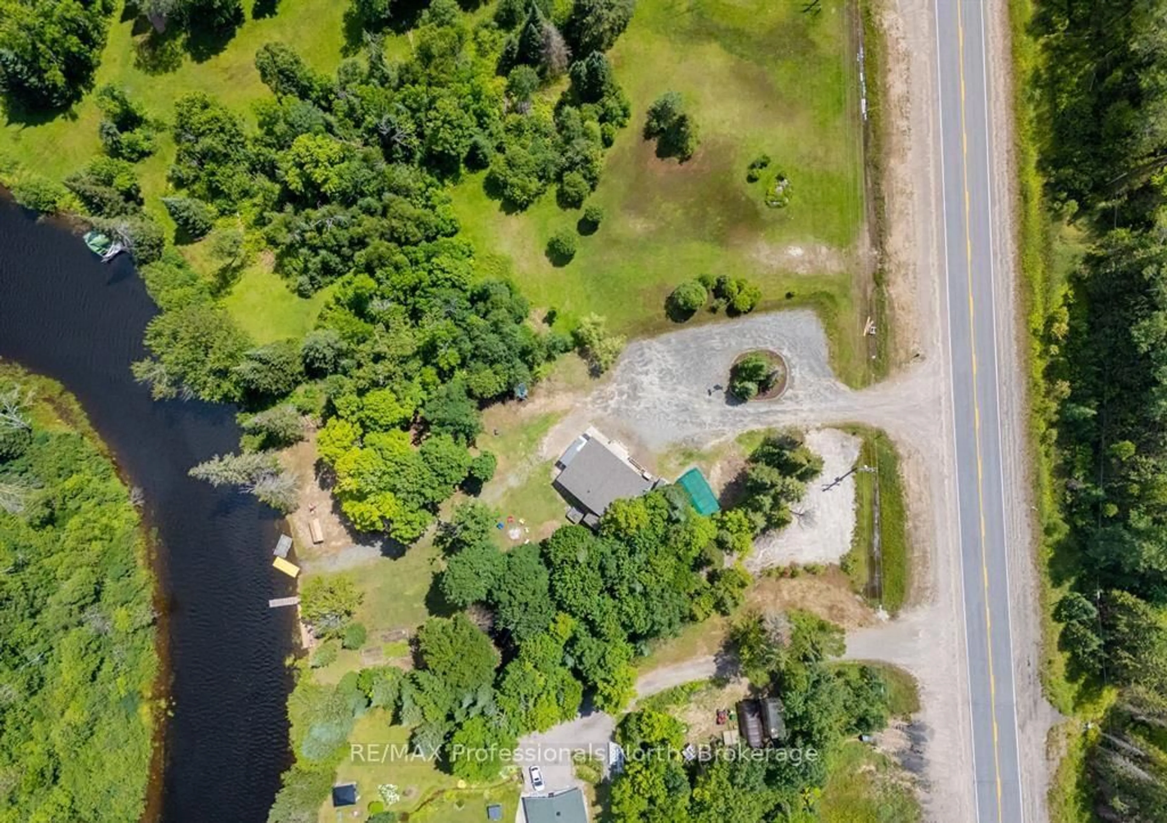 A pic from outside/outdoor area/front of a property/back of a property/a pic from drone, water/lake/river/ocean view for 899 KATRINE Rd, Burk's Falls Ontario P0A 1C0