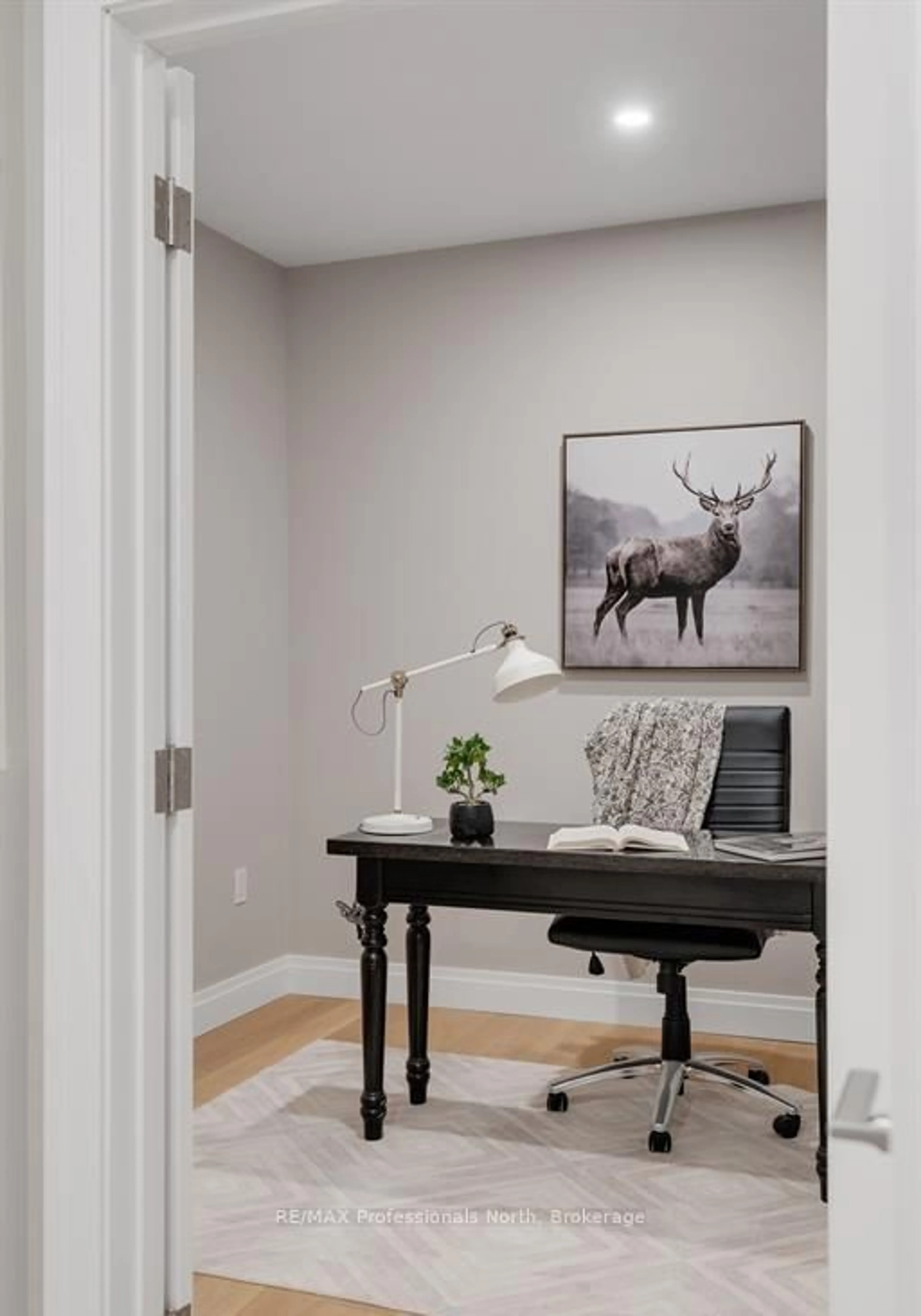 A pic of a room for 32 Brunel Rd #105, Huntsville Ontario P1H 1P5