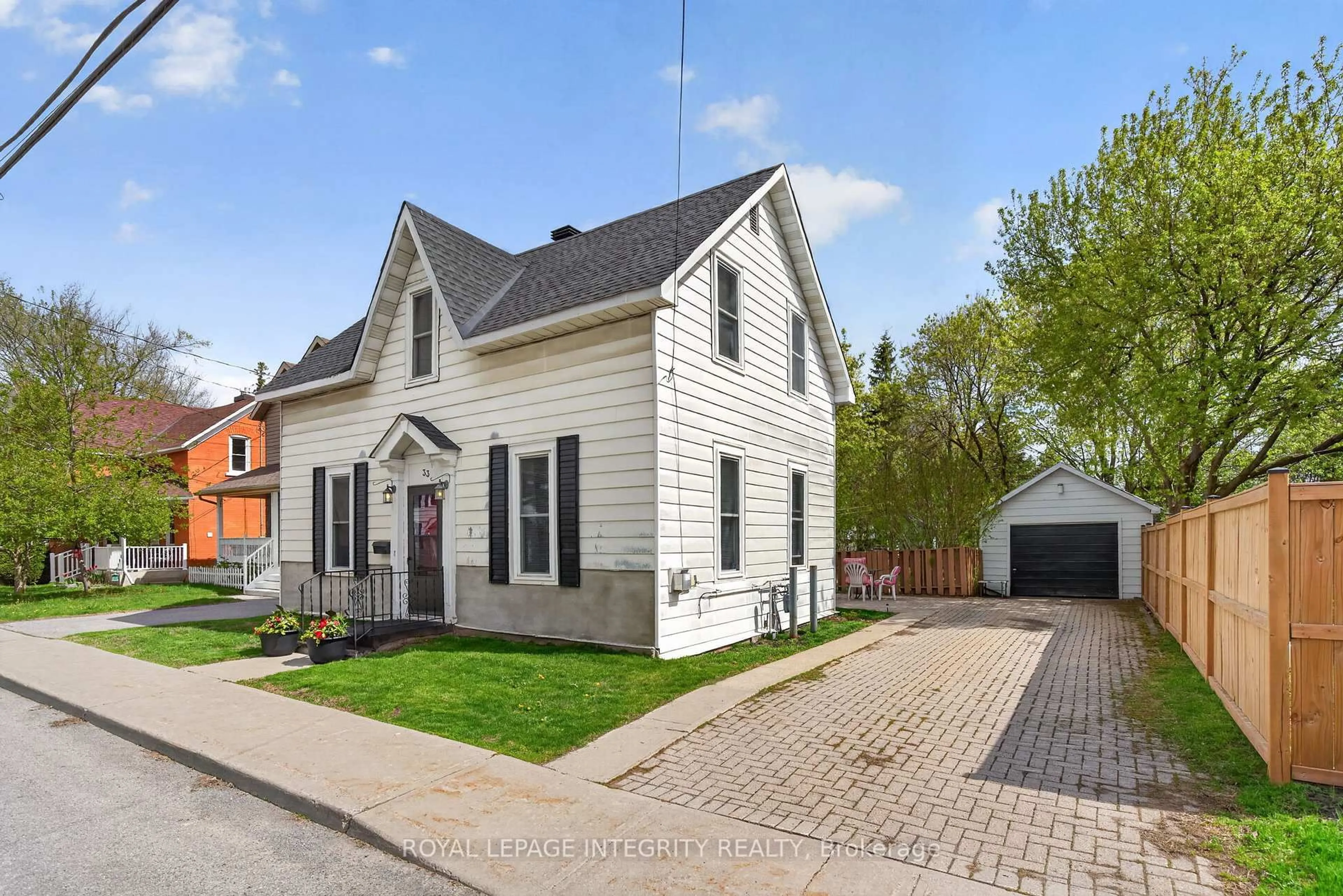 Home with brick exterior material, street for 33 Rochester St, Carleton Place Ontario K7C 2P9