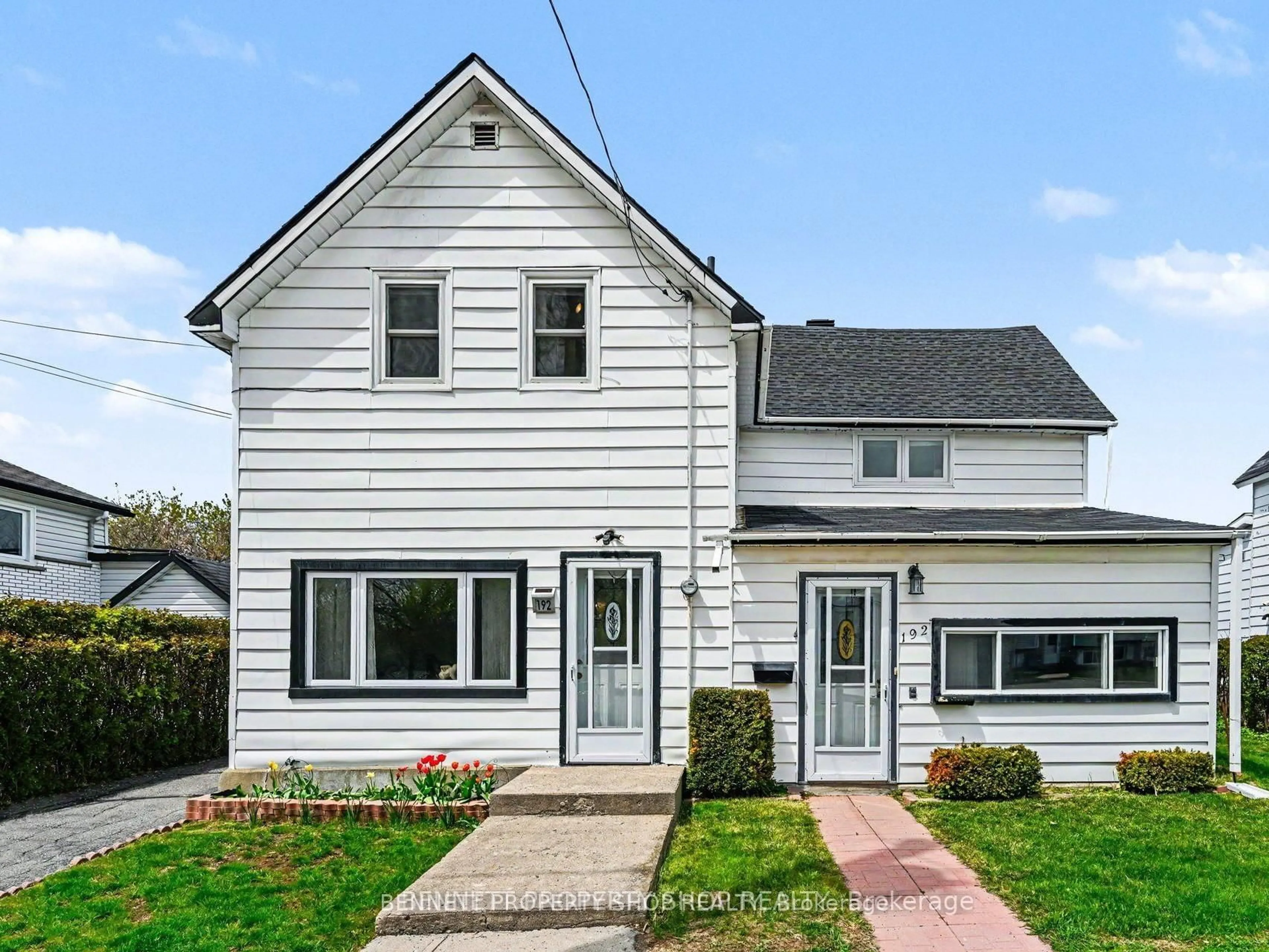 Home with vinyl exterior material, street for 192 Teskey St, Almonte Ontario K0A 1A0