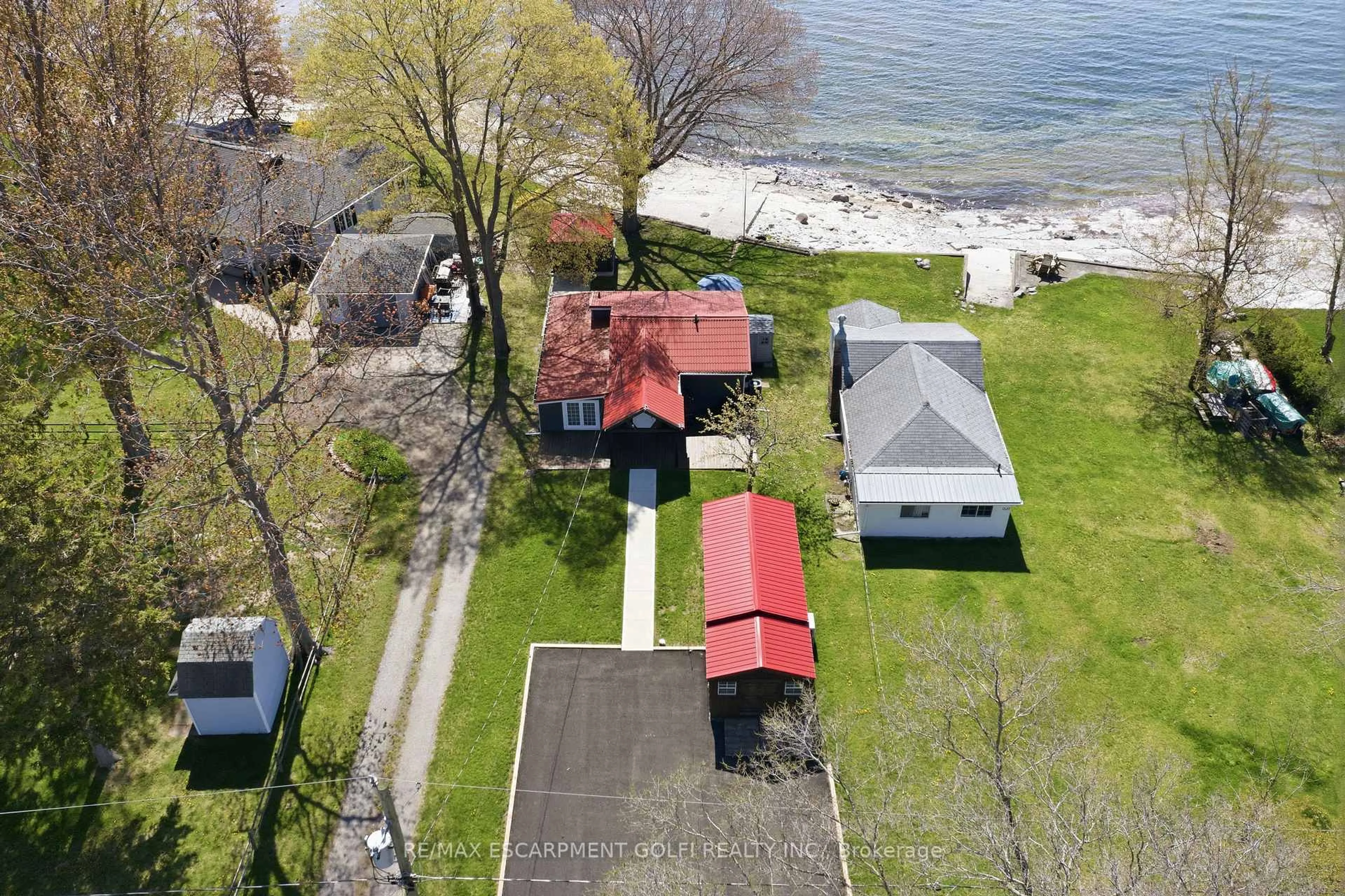 A pic from outside/outdoor area/front of a property/back of a property/a pic from drone, water/lake/river/ocean view for 11349 NEFF St, Wainfleet Ontario L3K 5V4