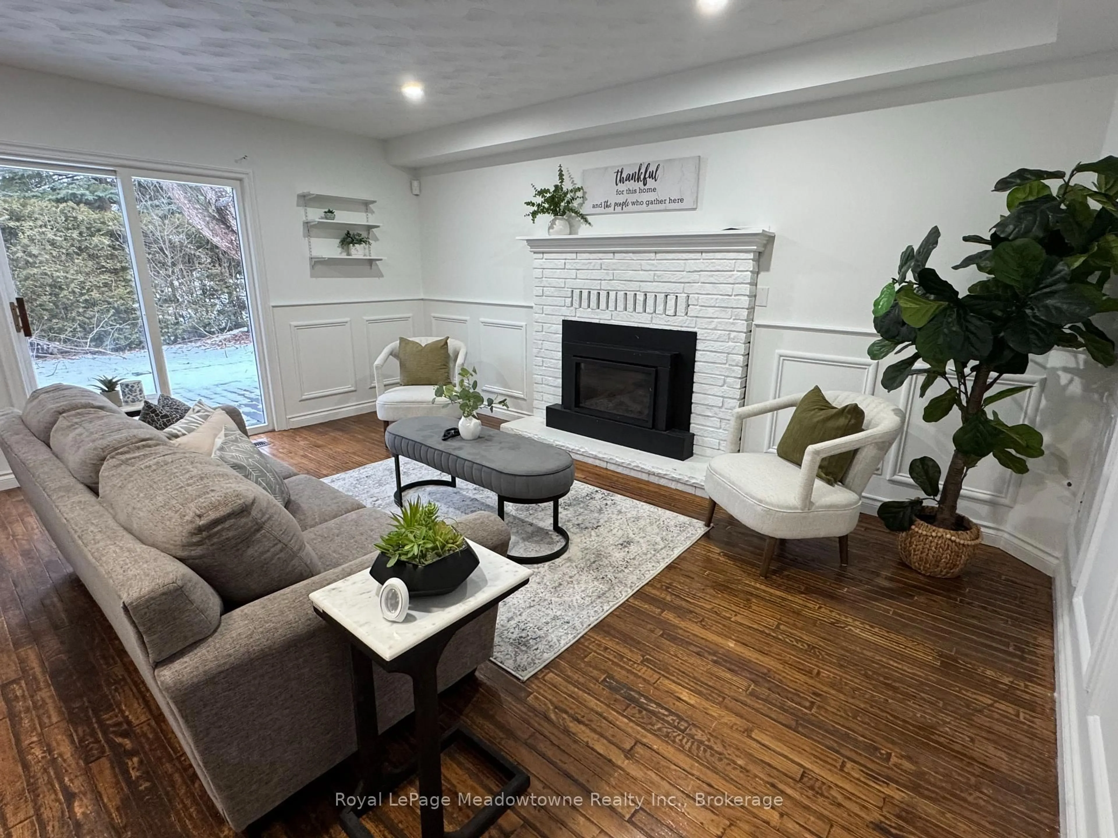 Living room with furniture, unknown for 13 THOMPSON Dr, Norfolk Ontario N0A 1N4