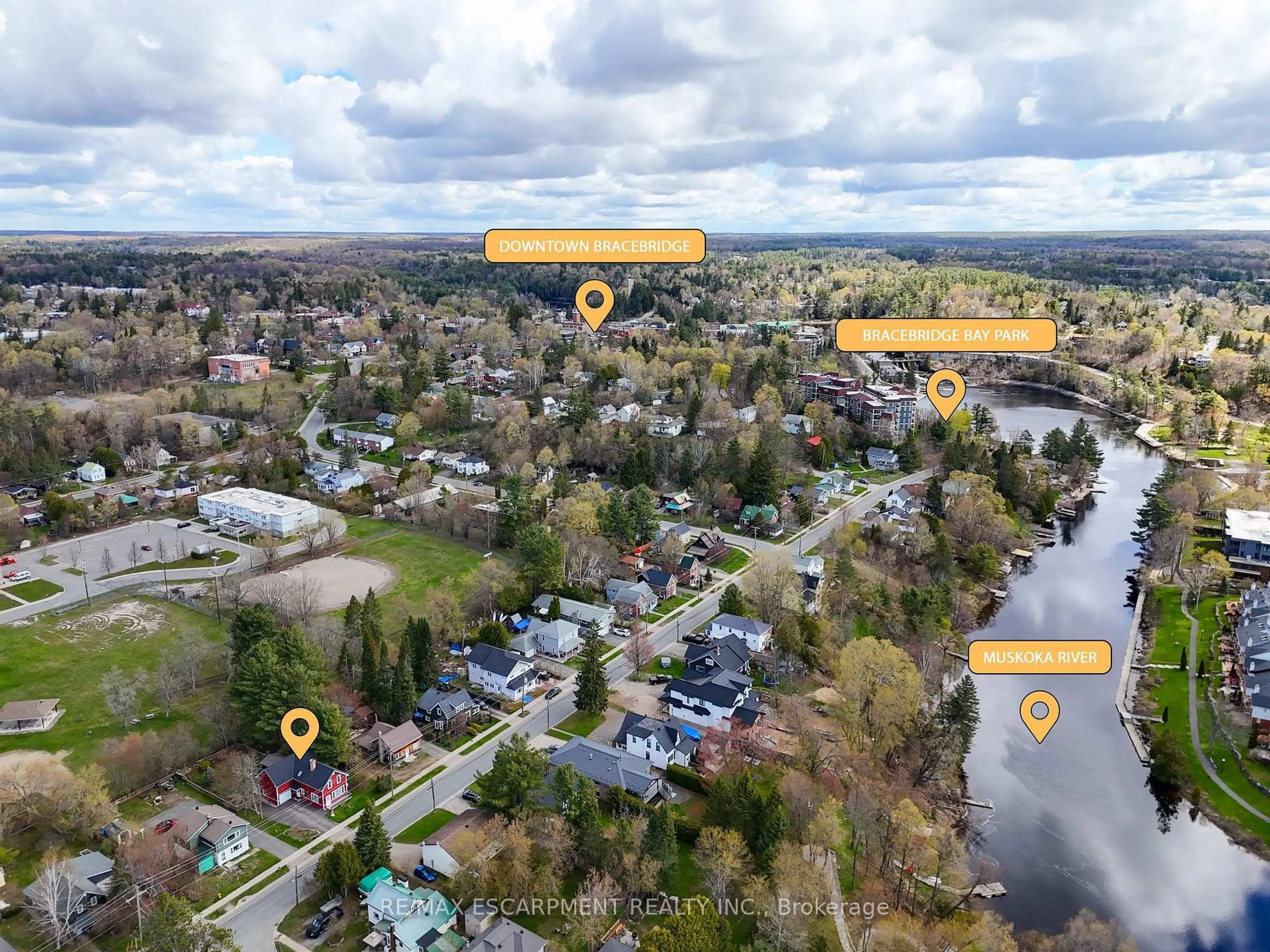 A pic from outside/outdoor area/front of a property/back of a property/a pic from drone, water/lake/river/ocean view for 181 Dill St, Bracebridge Ontario P1L 1E6