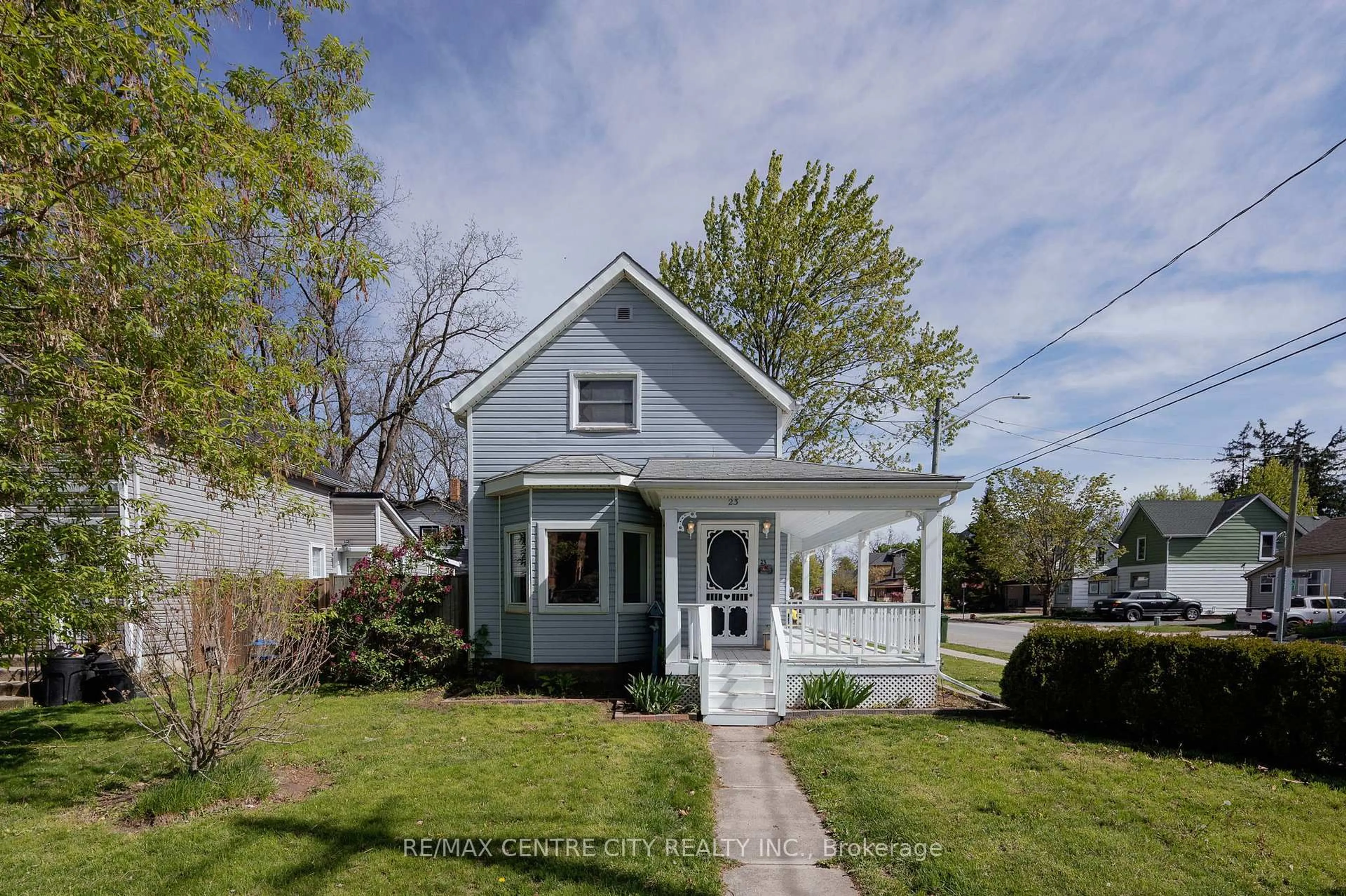 Home with vinyl exterior material, street for 23 Malakoff St, St. Thomas Ontario N5P 1L5