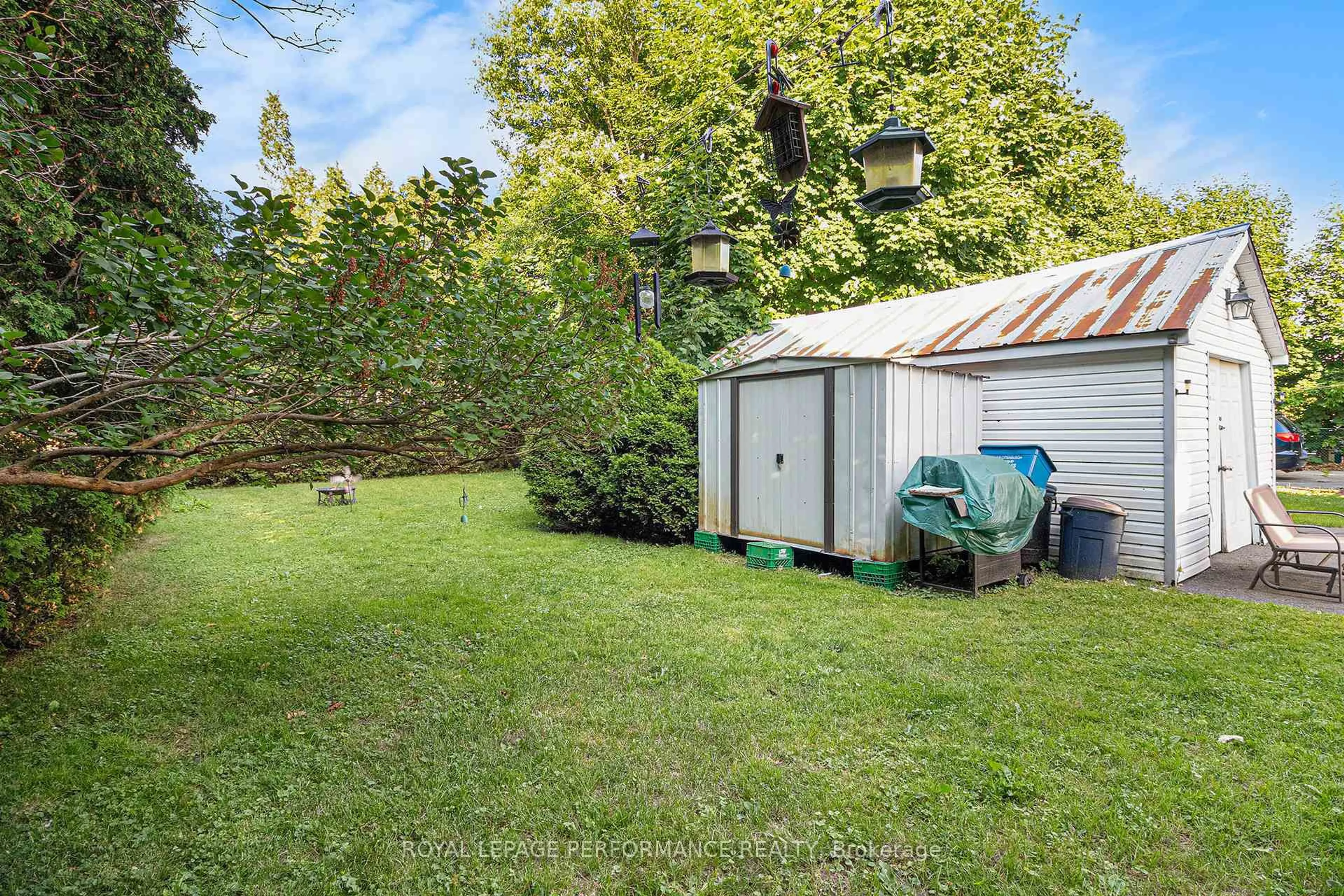 Shed for 656 St Felix St, Cornwall Ontario K6H 5B6
