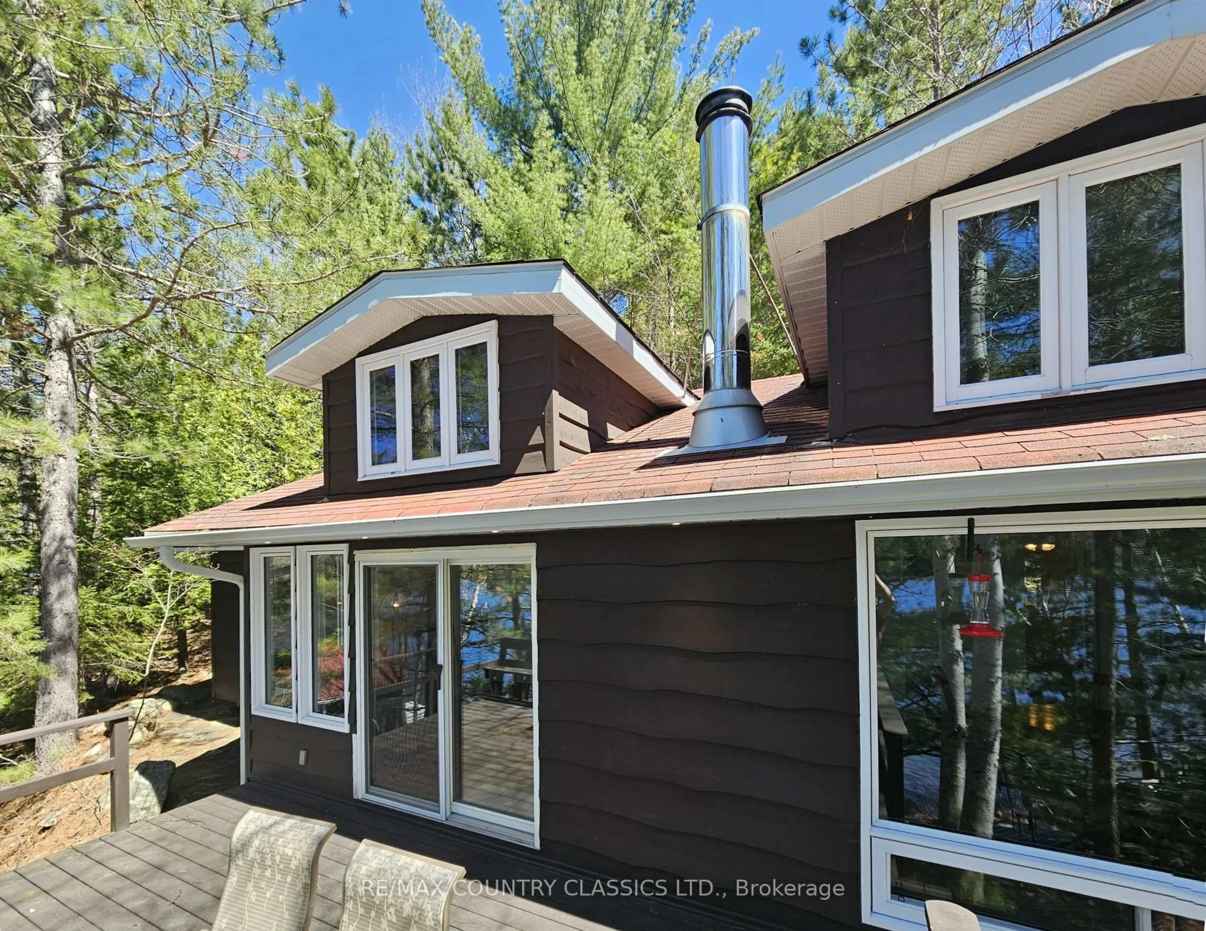 Home with vinyl exterior material, water/lake/river/ocean view for 2378 Papineau Lake Rd, Douglas Ontario K0J 2S0