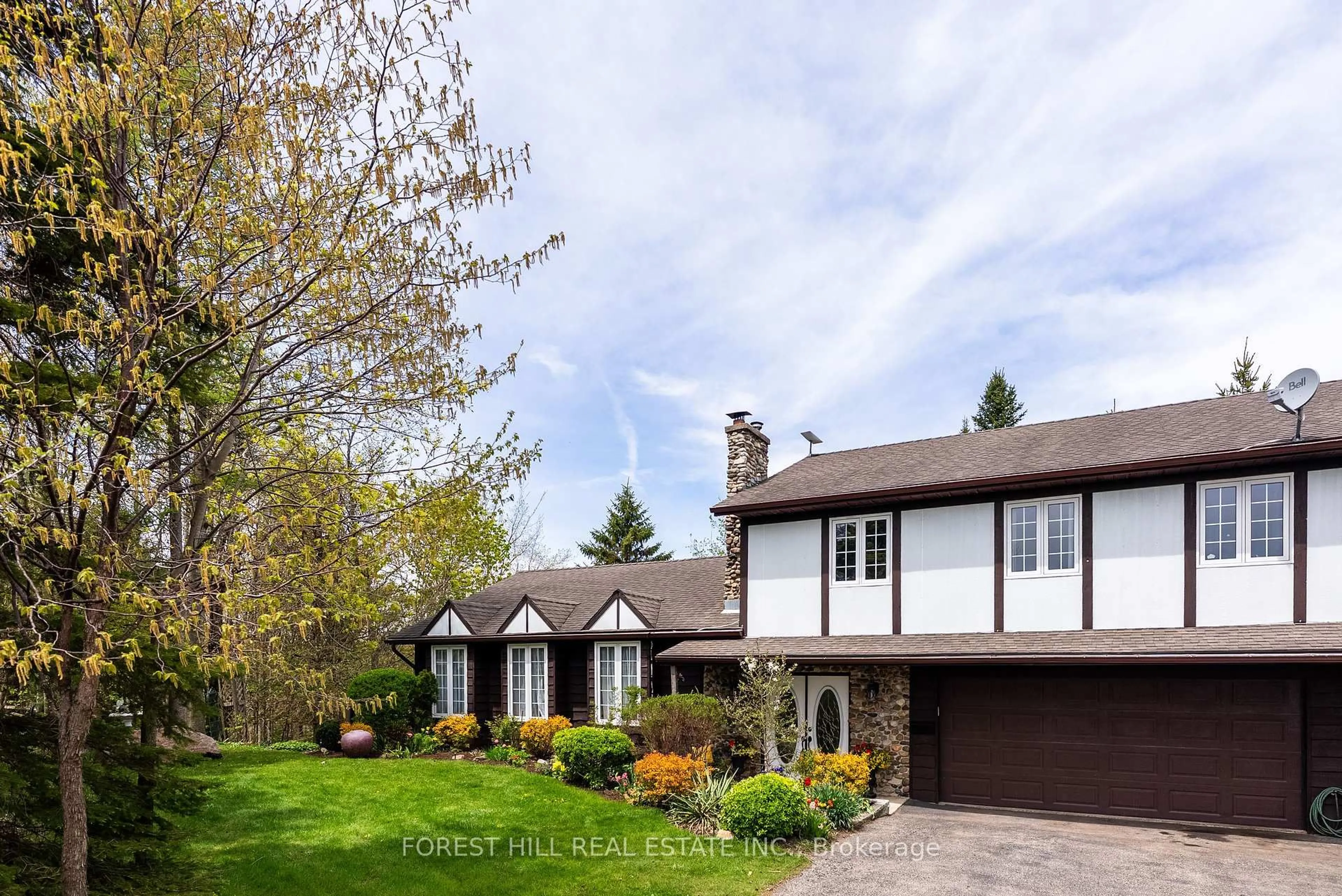 Home with vinyl exterior material, street for 1120 Lisbon Rd, Wilmot Ontario N0B 2T0