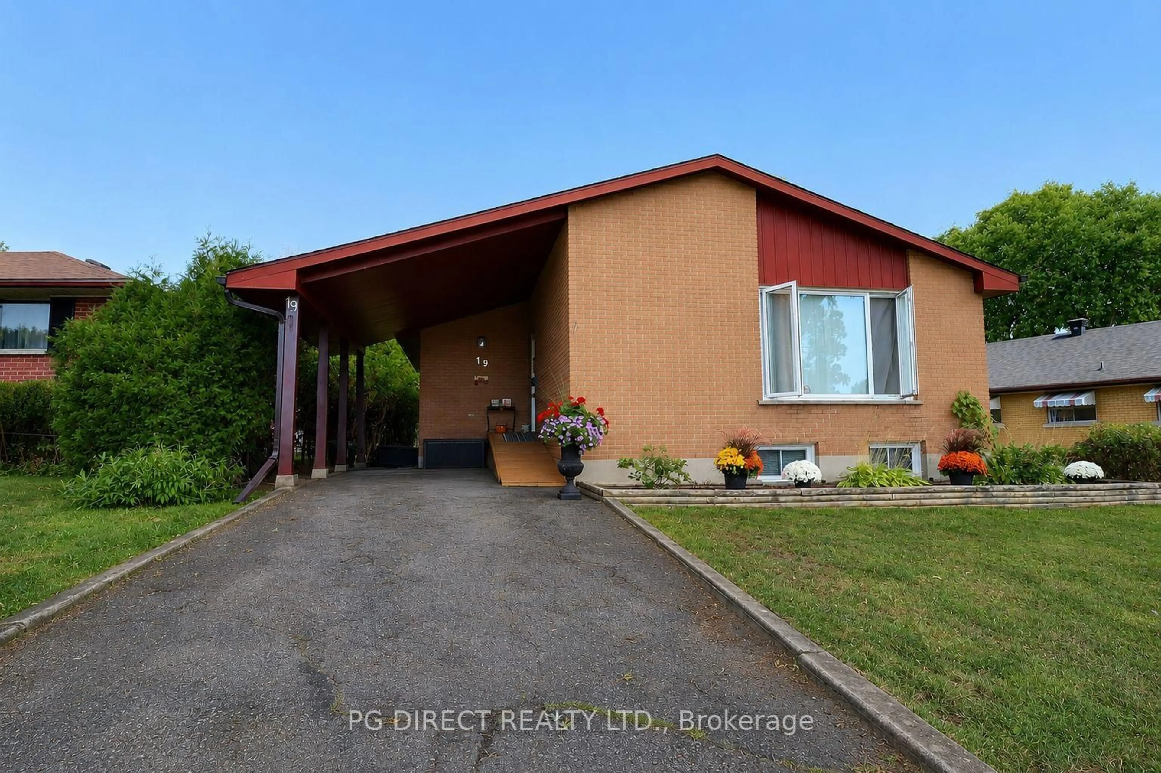 Unknown for 19 Manor Dr, Brockville Ontario K6V 3E5