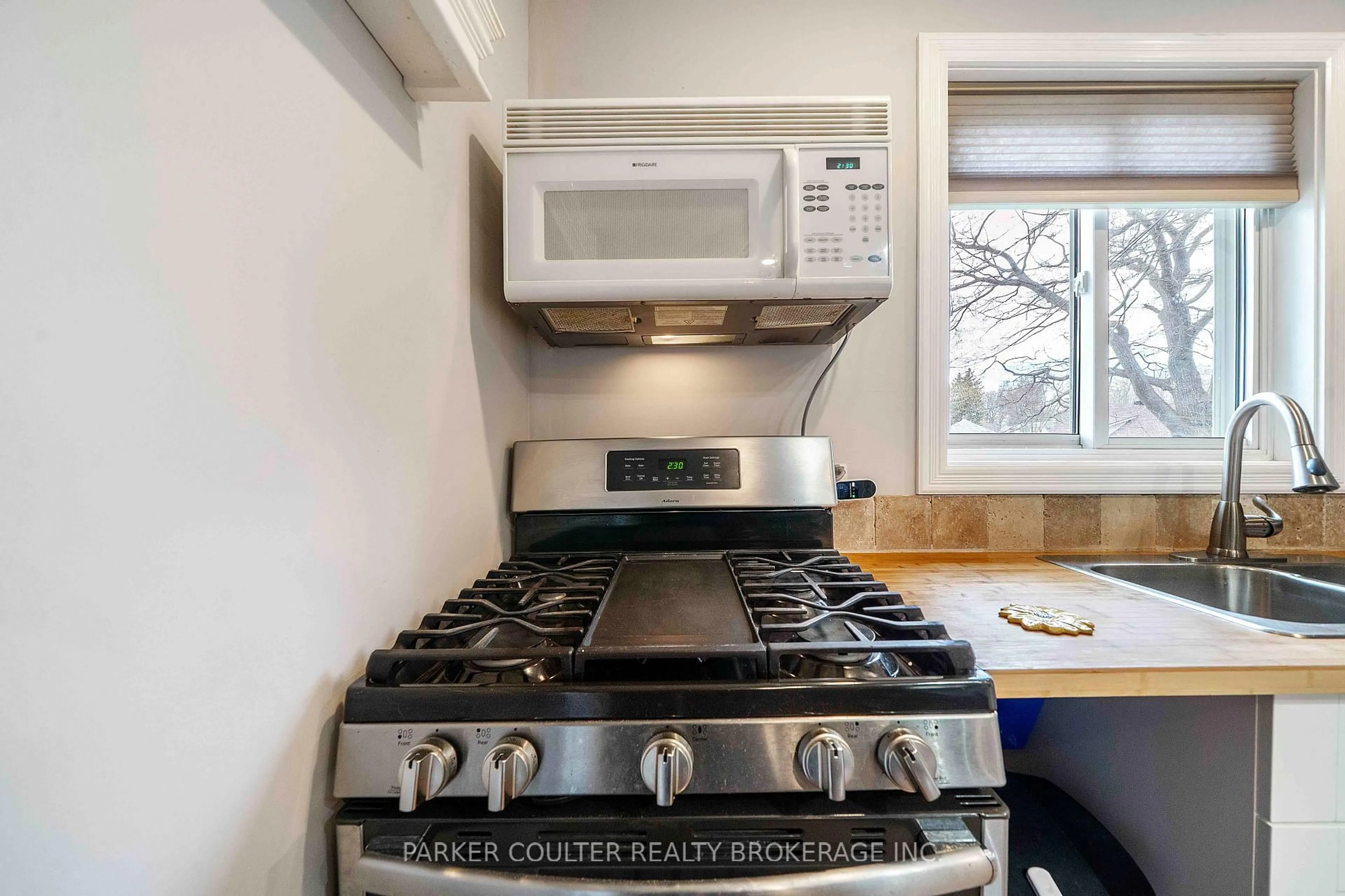 Standard kitchen, ceramic/tile floor for 3 Victoria Ave, Parry Sound Ontario P2A 2B9