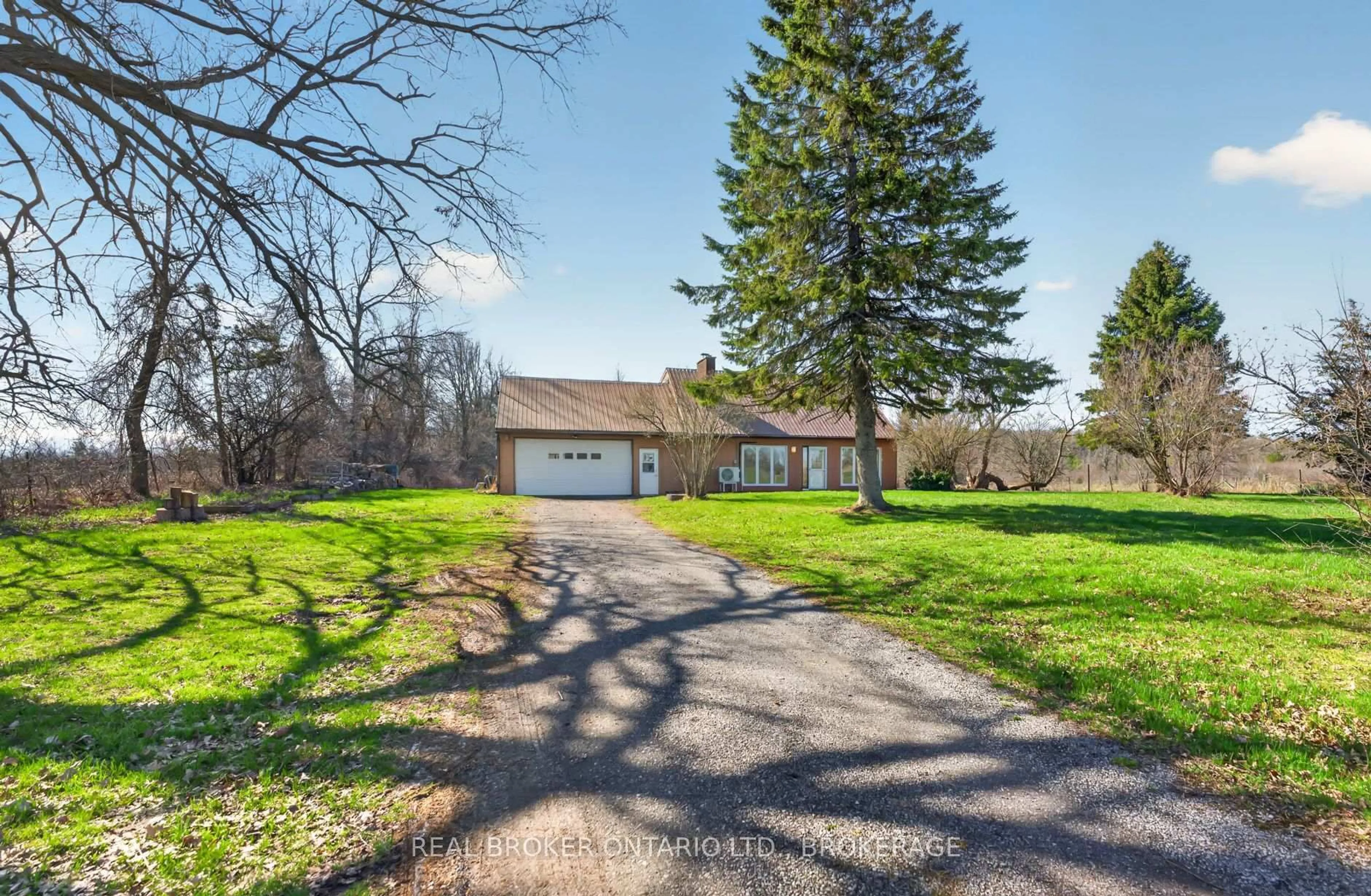 A pic from outside/outdoor area/front of a property/back of a property/a pic from drone, unknown for 2268 Mcintyre Rd, Bath Ontario K0H 1G0