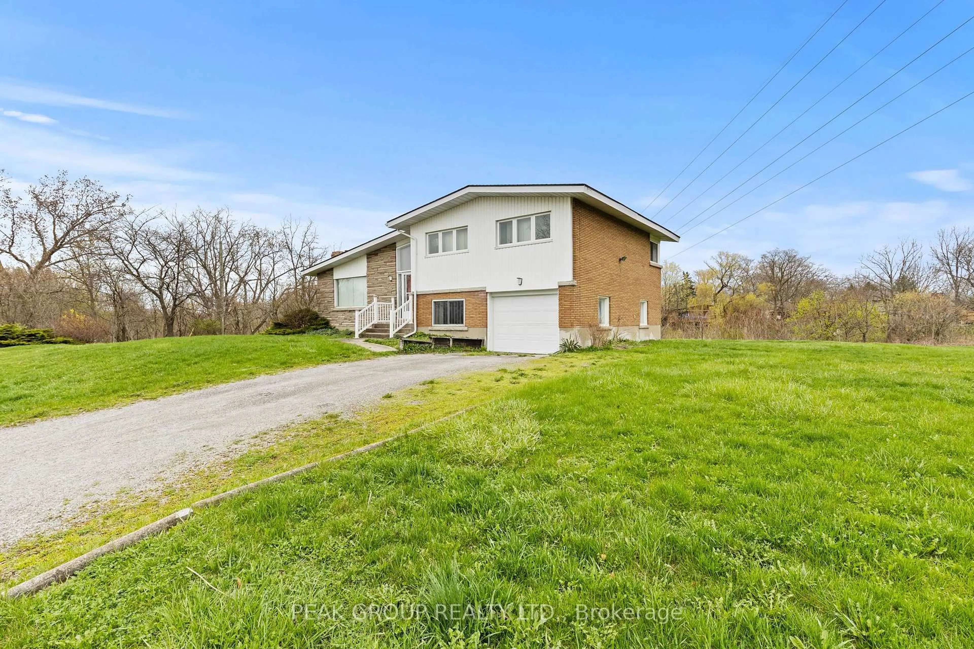 A pic from outside/outdoor area/front of a property/back of a property/a pic from drone, unknown for 73 RIVERVIEW Blvd, St. Catharines Ontario L2T 3L9