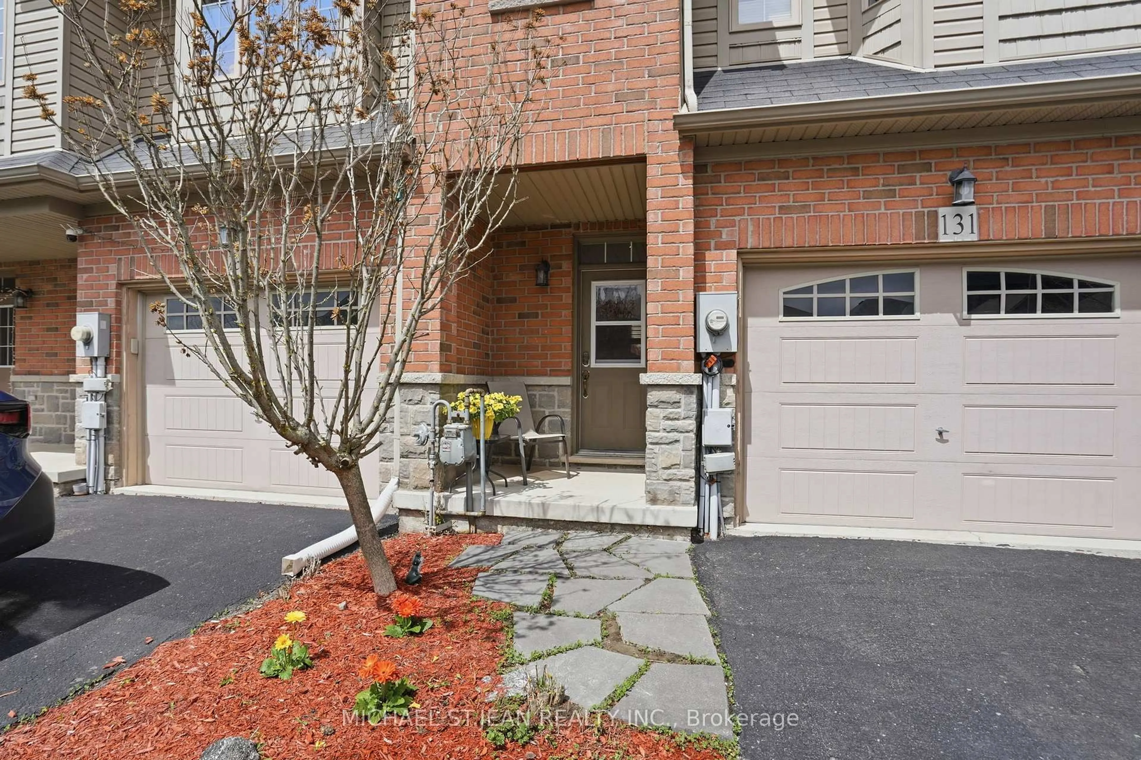 Unknown for 131 Bankfield Cres, Hamilton Ontario L8J 0B9