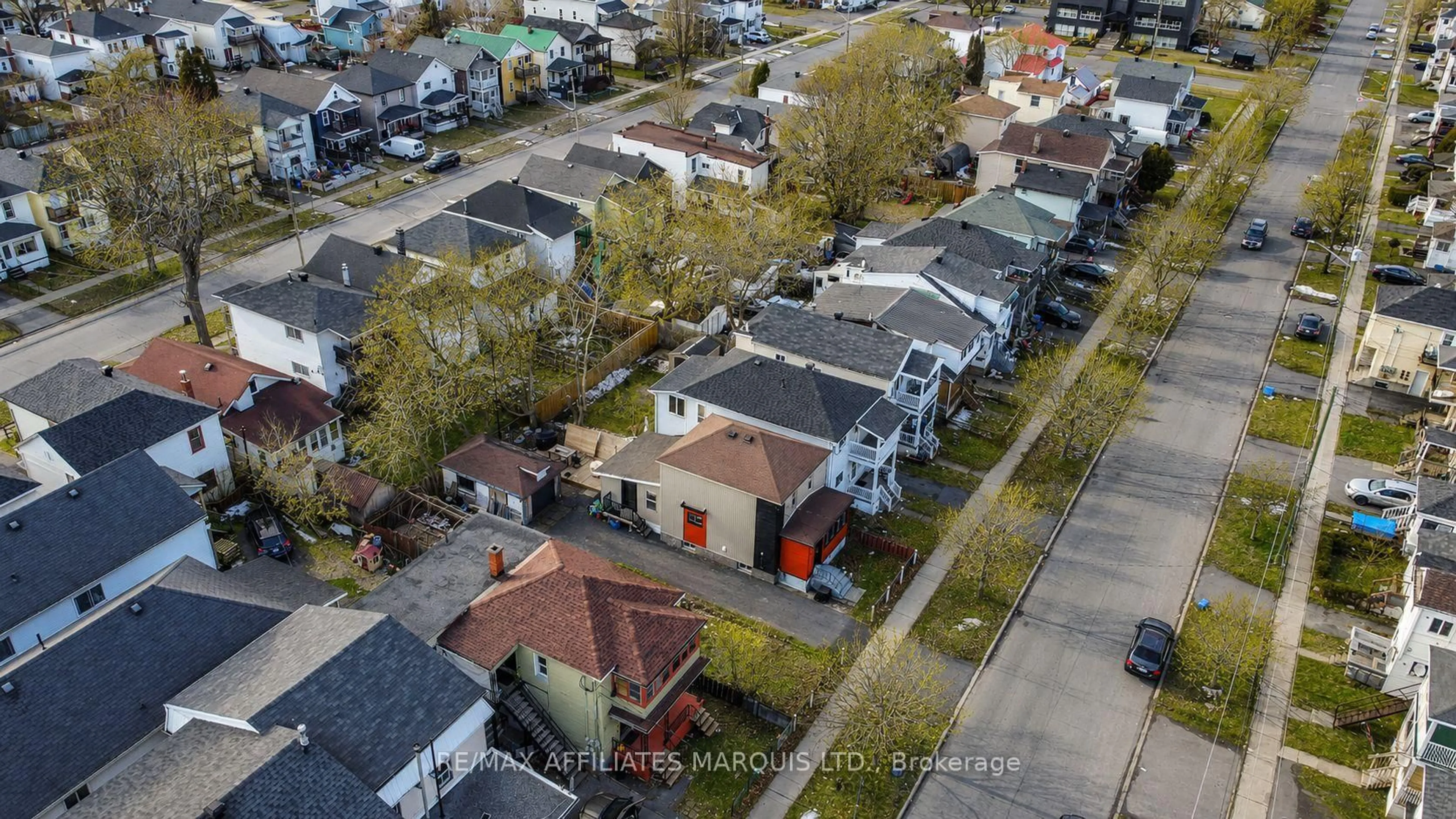 A pic from outside/outdoor area/front of a property/back of a property/a pic from drone, street for 310 Belmont St, Cornwall Ontario K6H 4Z6