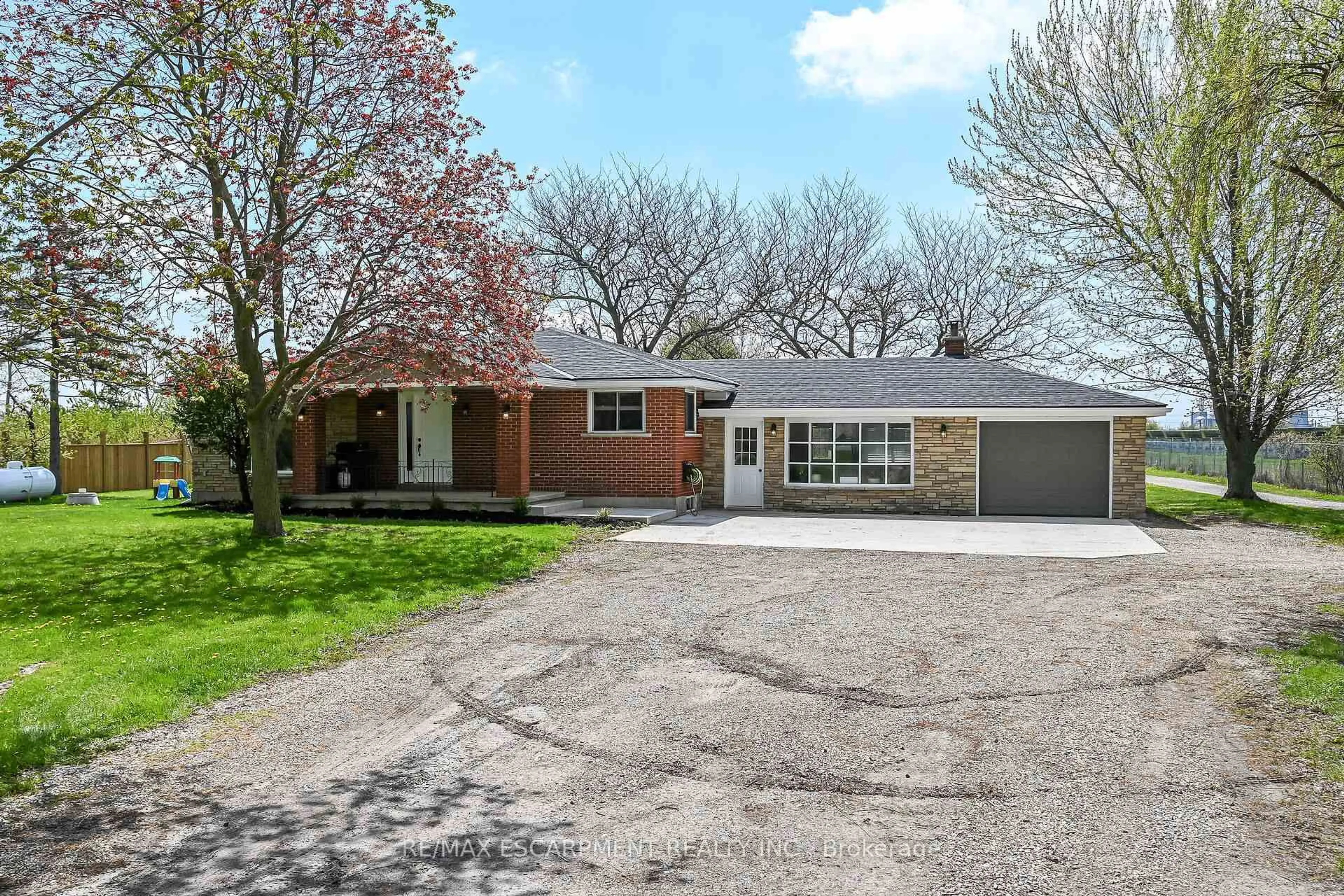 Home with brick exterior material, street for 2967 Concession 12 Walpole Rd, Haldimand Ontario N0A 1H0