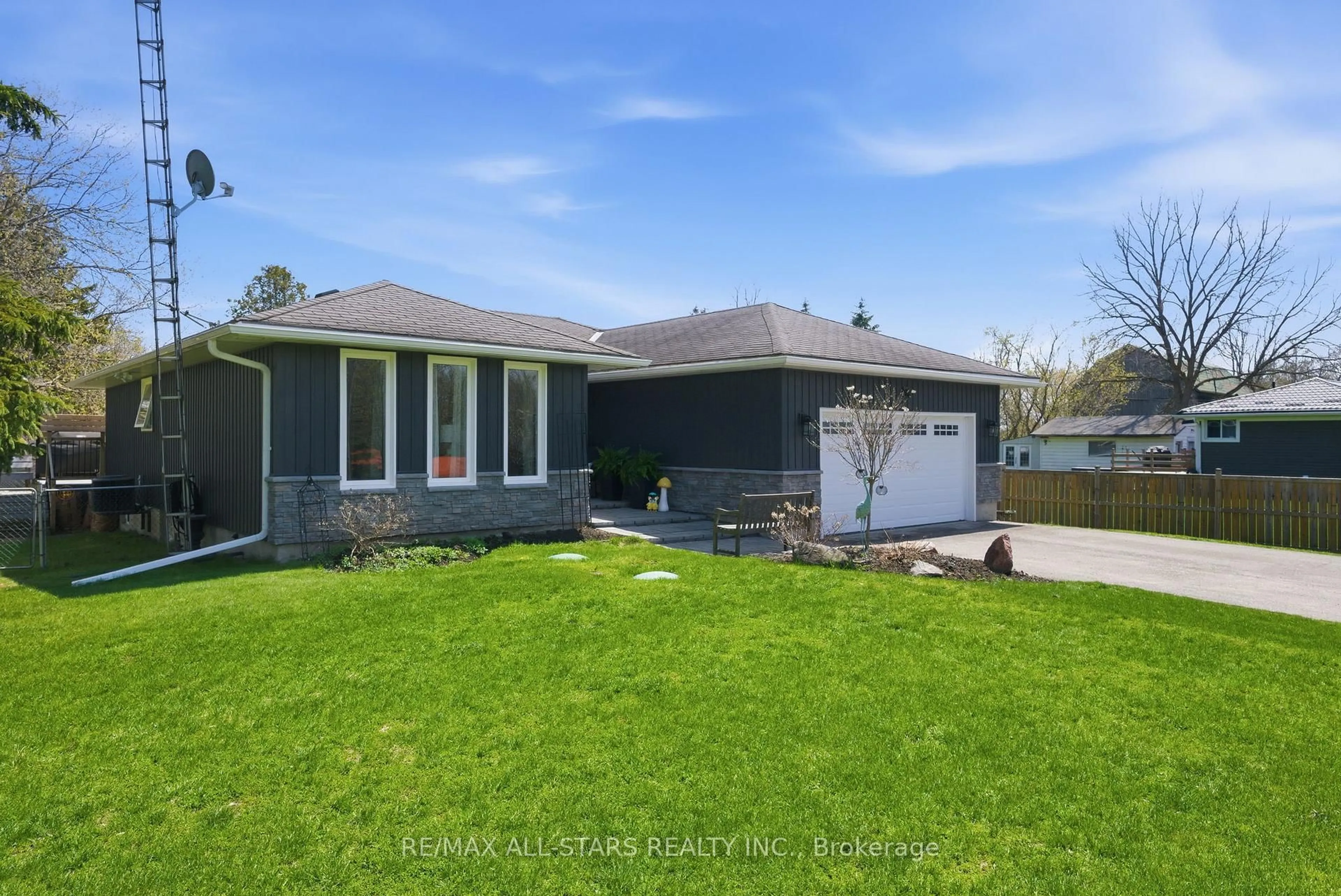 Home with vinyl exterior material, street for 257 Port Hoover Rd, Kawartha Lakes Ontario K0M 2C0