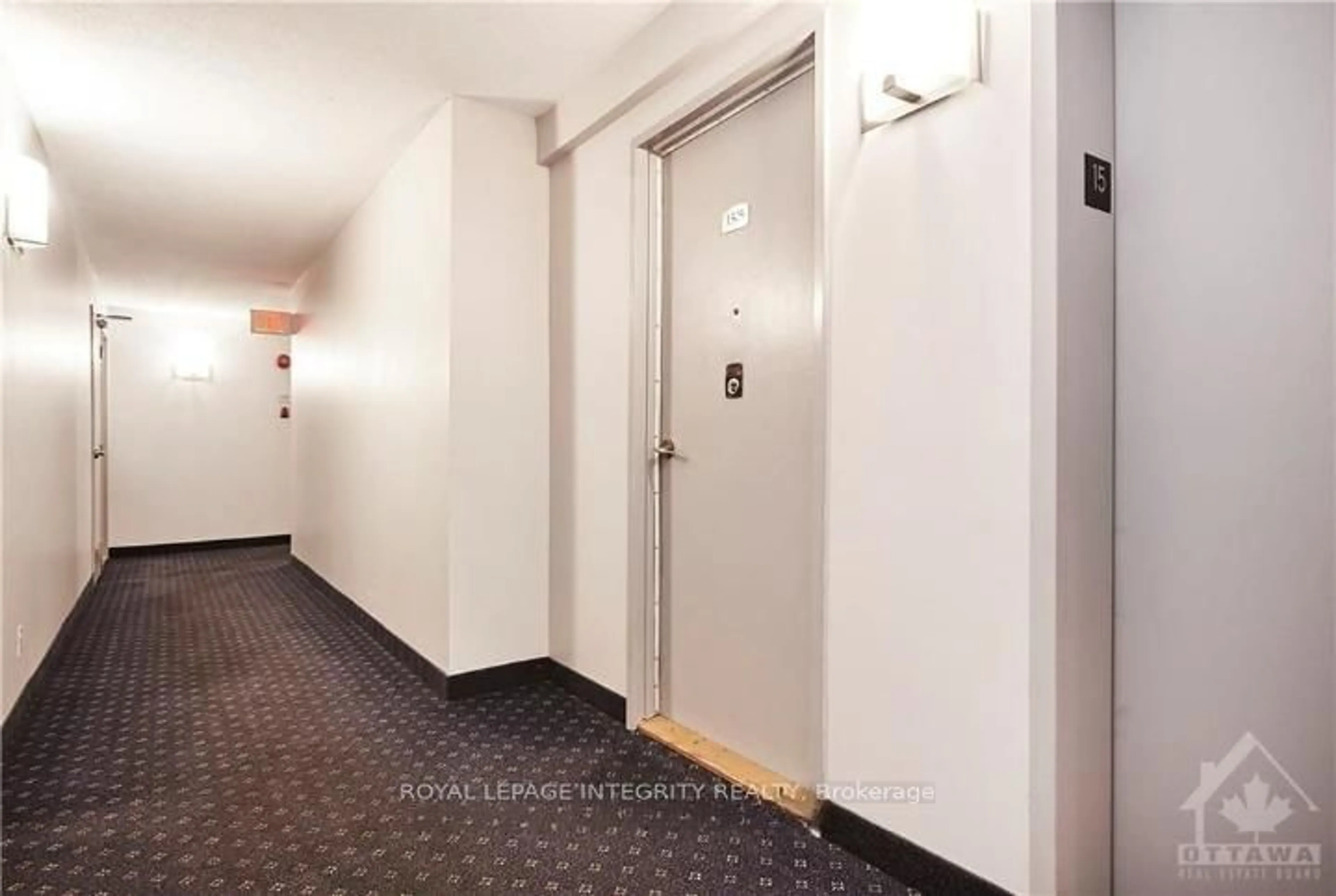 Indoor foyer for 158A Mcarthur Ave #1505, Ottawa Ontario K1J 7E7