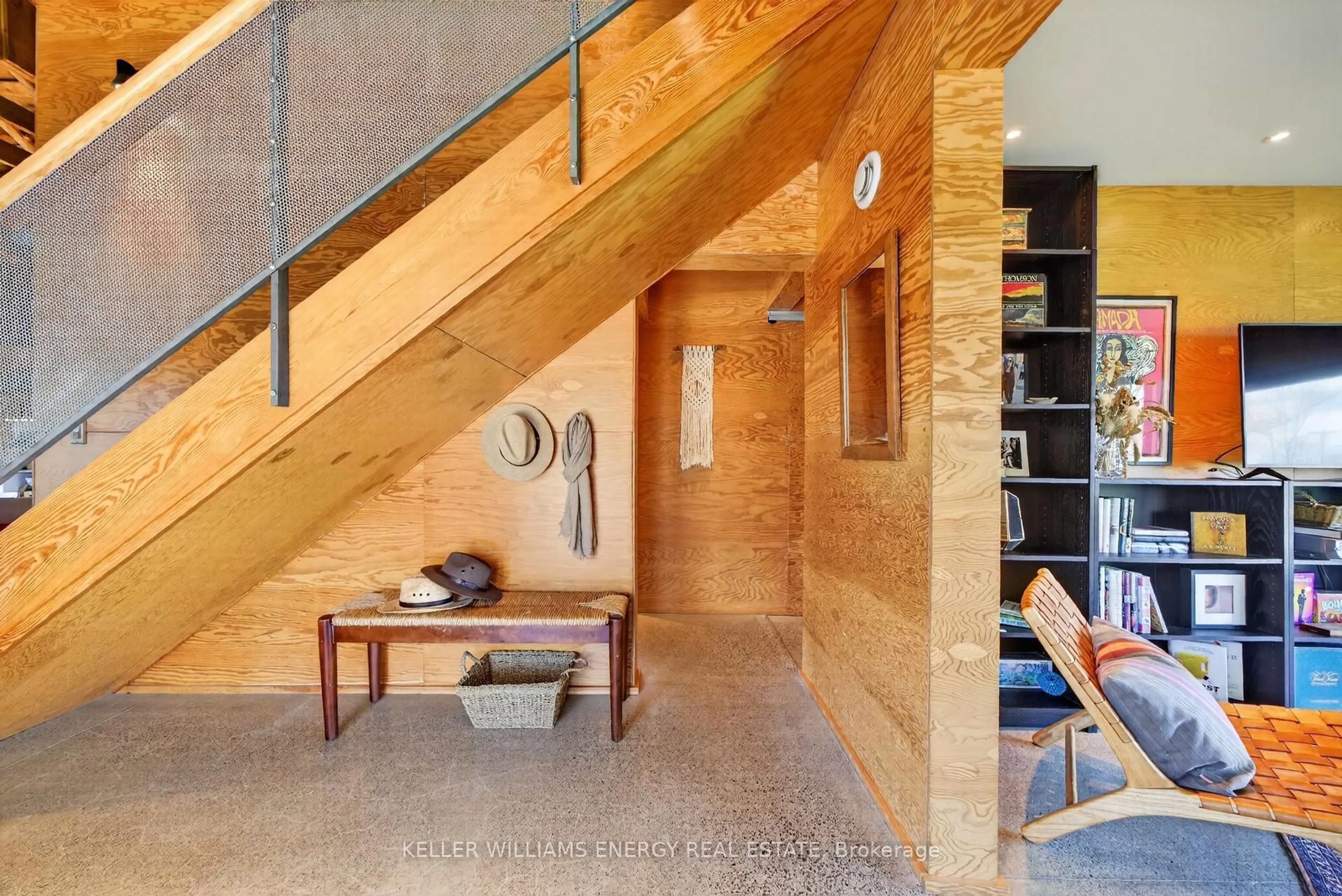 Indoor foyer for 2465 County Road 7, Prince Edward County Ontario K0K 2T0