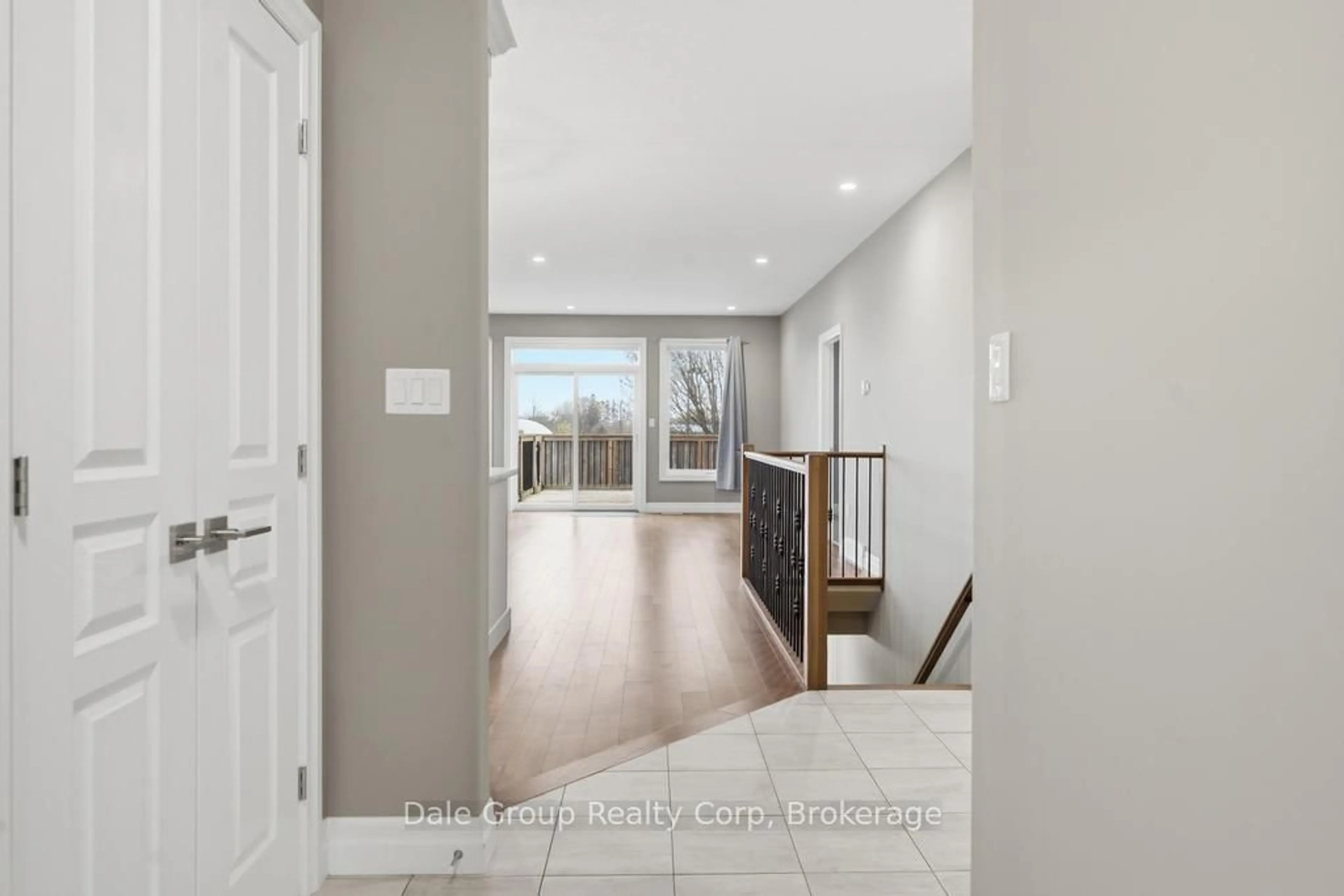 Indoor entryway for 20 The Way #14, Goderich Ontario N7A 0B5