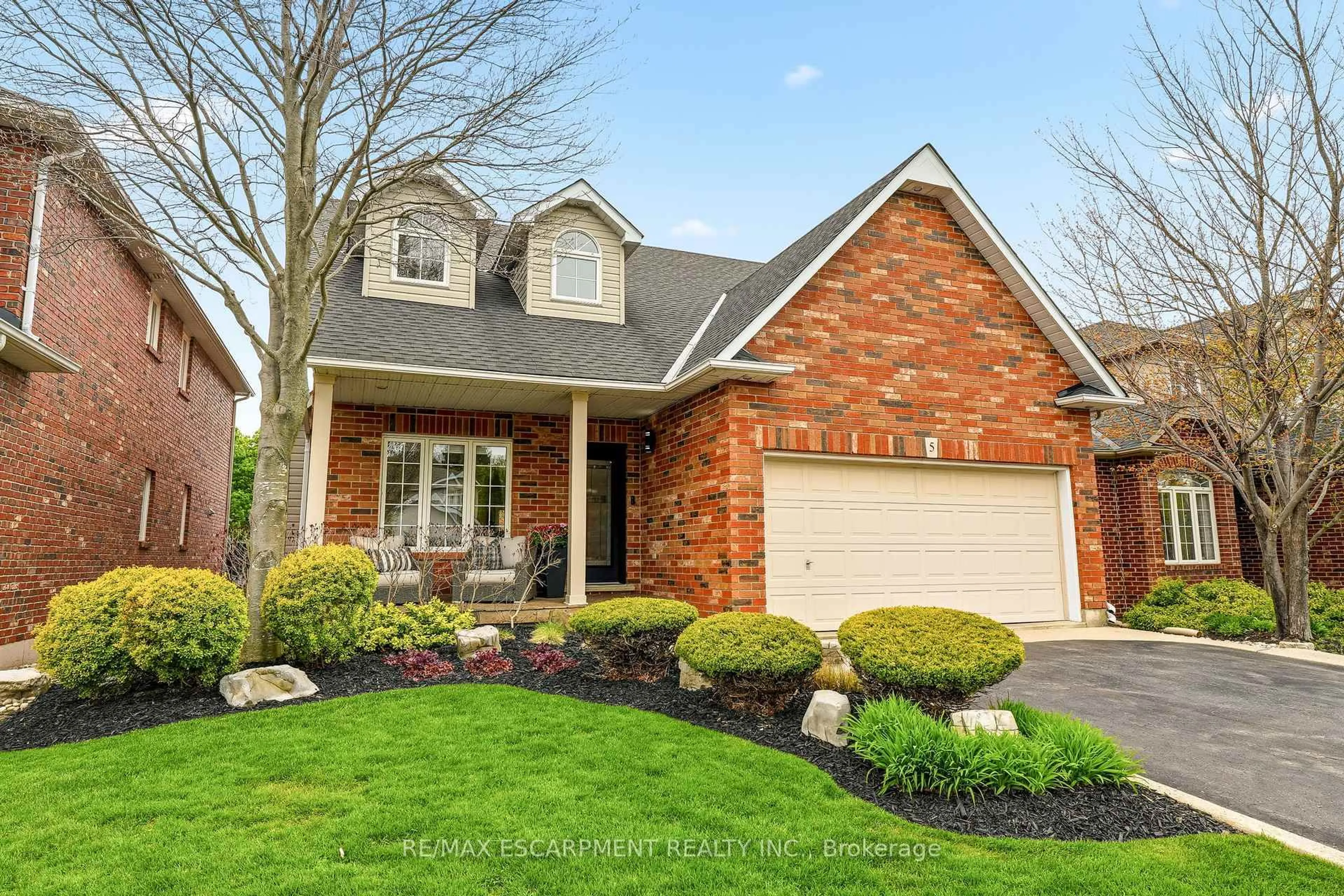 Home with brick exterior material, street for 5 Volterra Crt, Hamilton Ontario L8B 0K7
