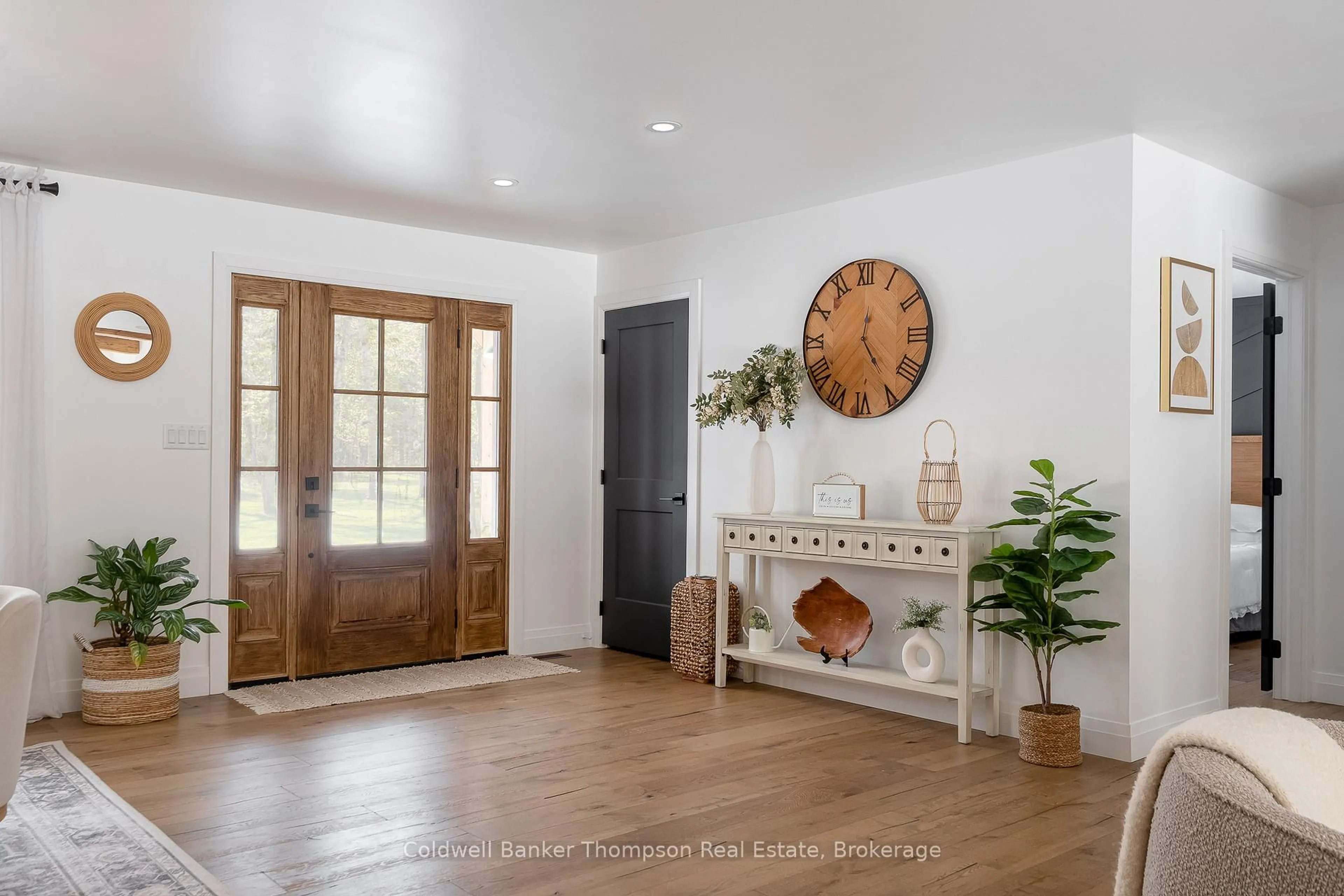 Indoor entryway for 187 Bay Lake Rd, Perry Ontario P0A 1J0