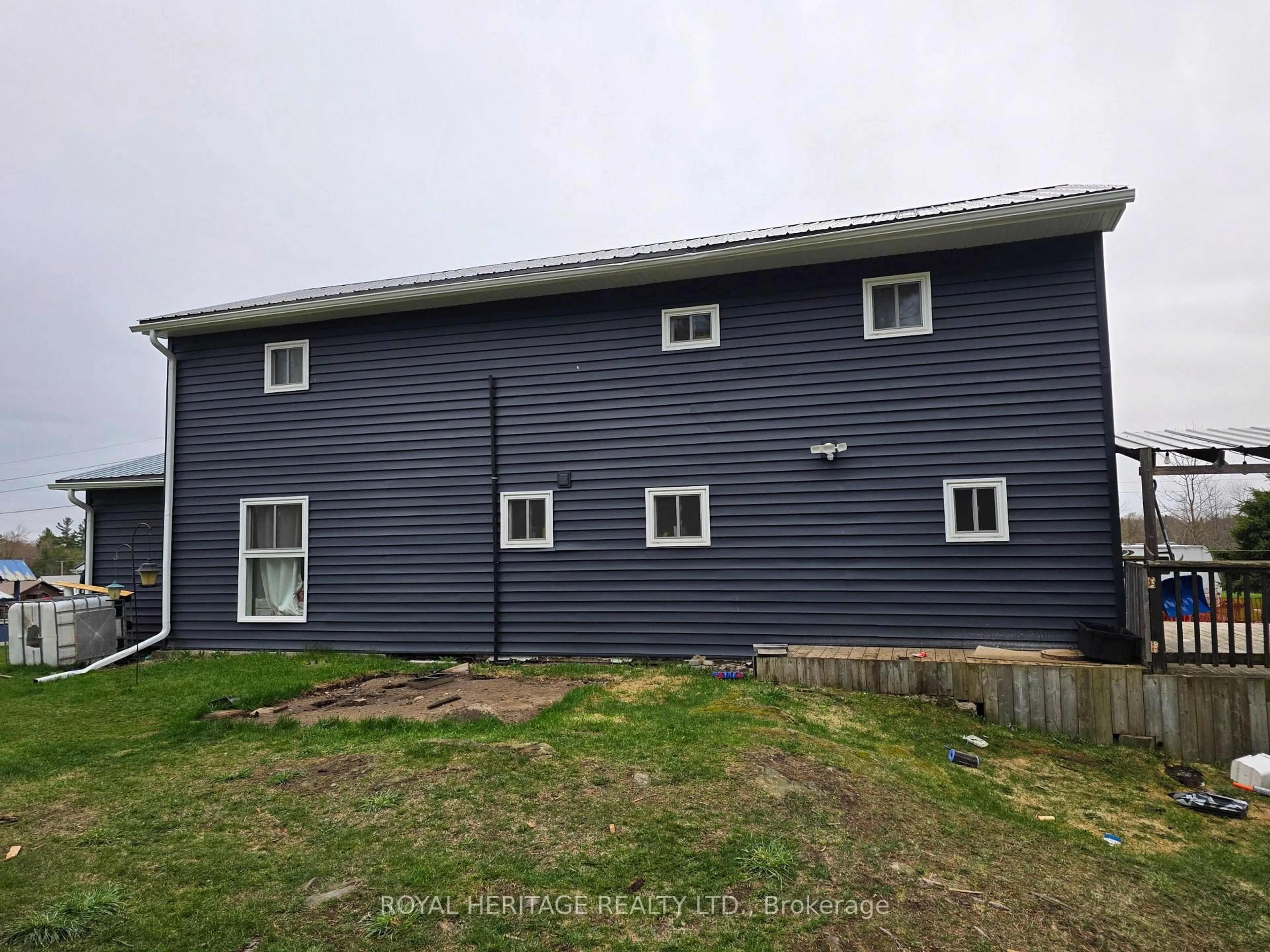 A pic from outside/outdoor area/front of a property/back of a property/a pic from drone, building for 20 Lilac Lane, Madoc Ontario K0K 1Y0
