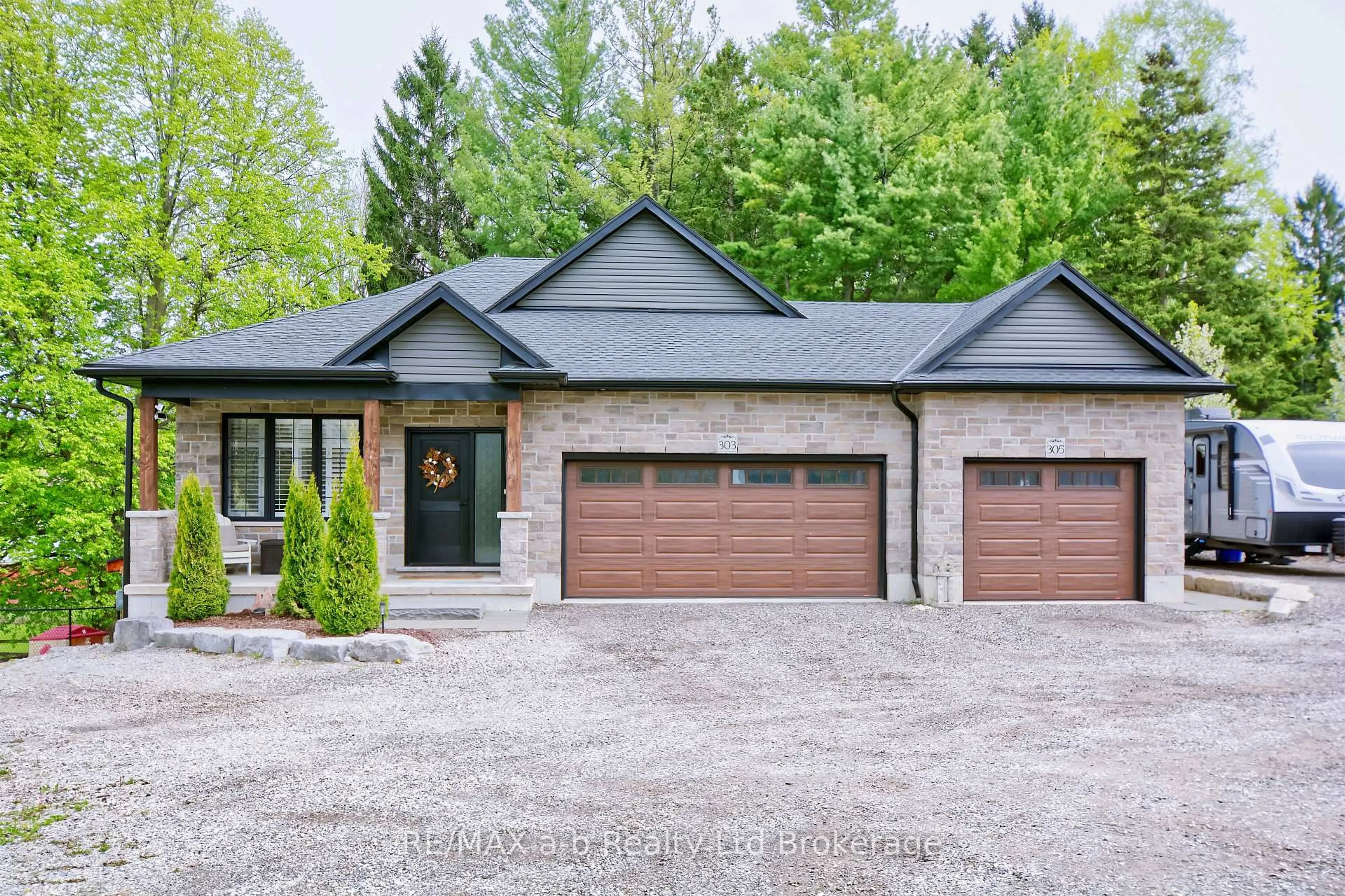 Home with brick exterior material, street for 305 Robinson St, Woodstock Ontario N4S 3B8