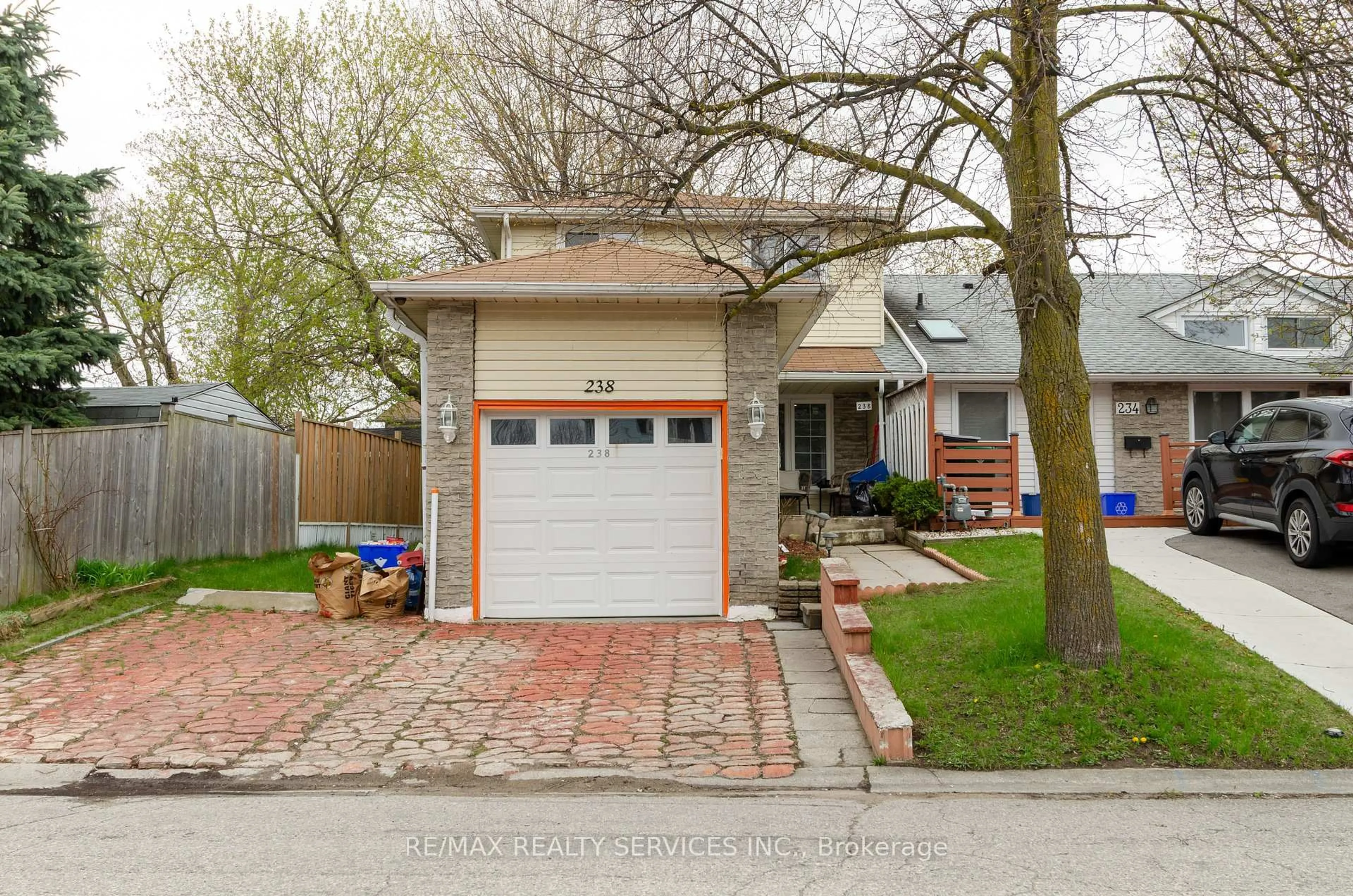 Home with brick exterior material, street for 238 Linden Dr, Cambridge Ontario N3H 4Y2