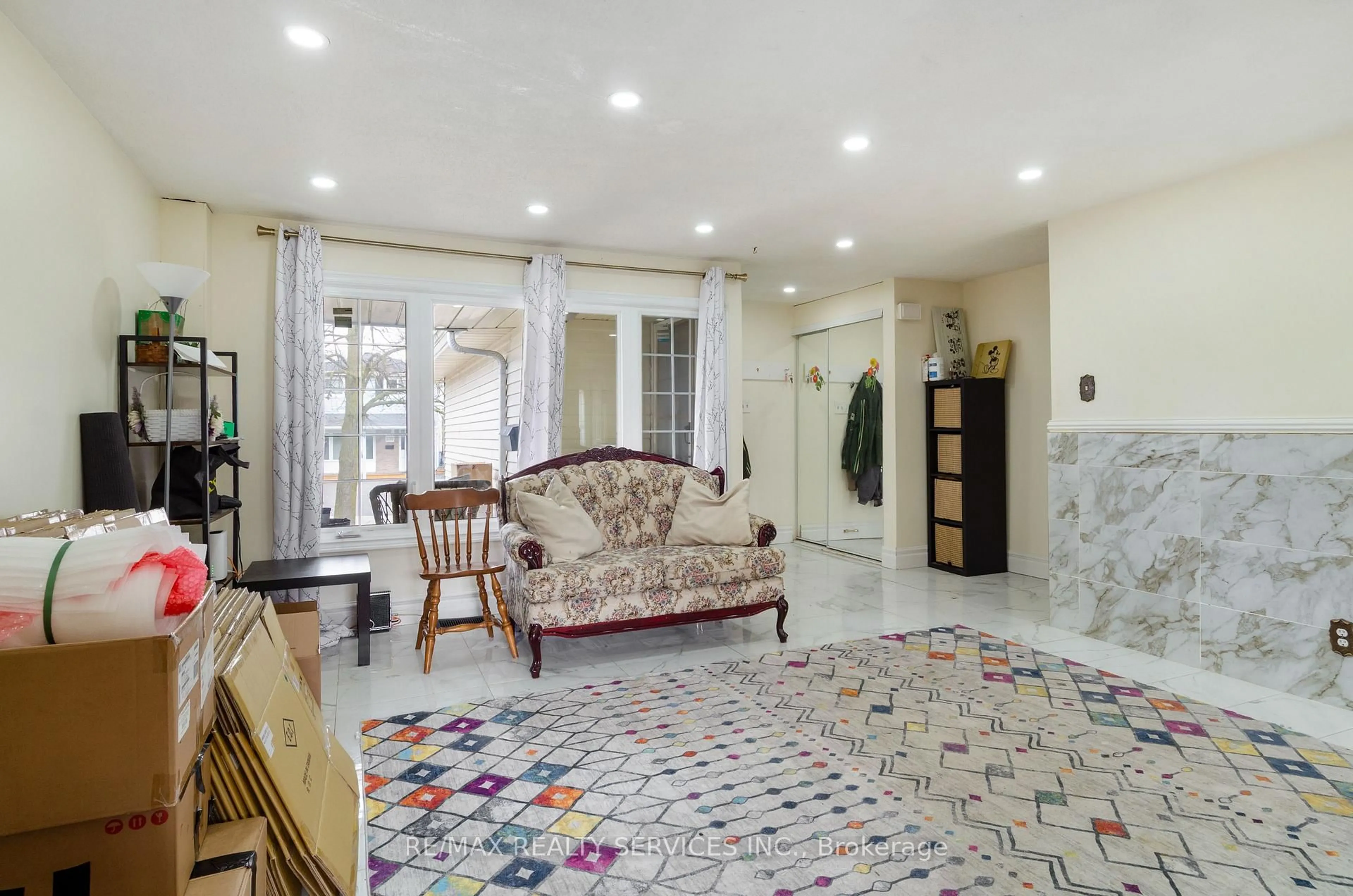 Unknown for 238 Linden Dr, Cambridge Ontario N3H 4Y2