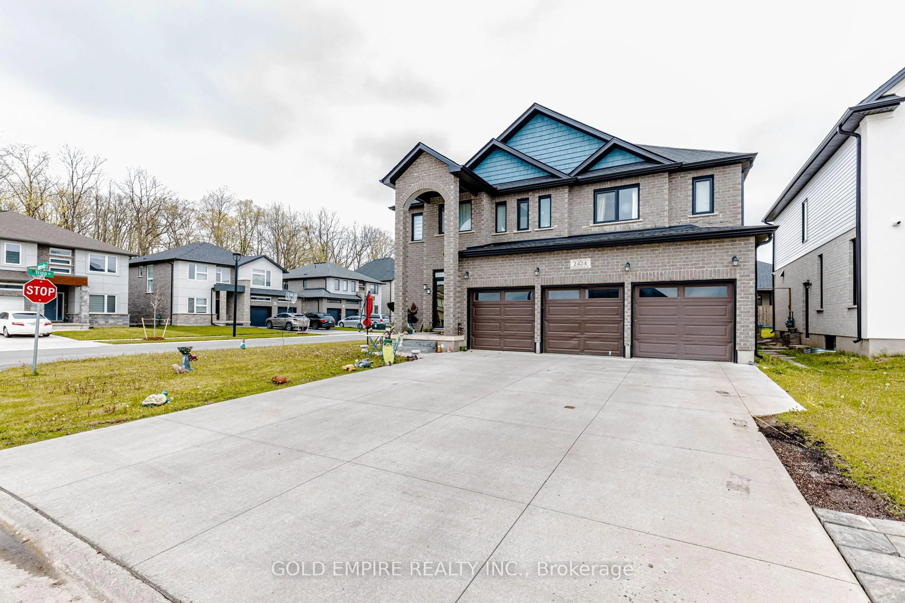 Unknown for 2424 BAKERVILLA St, London South Ontario N6P 0E7