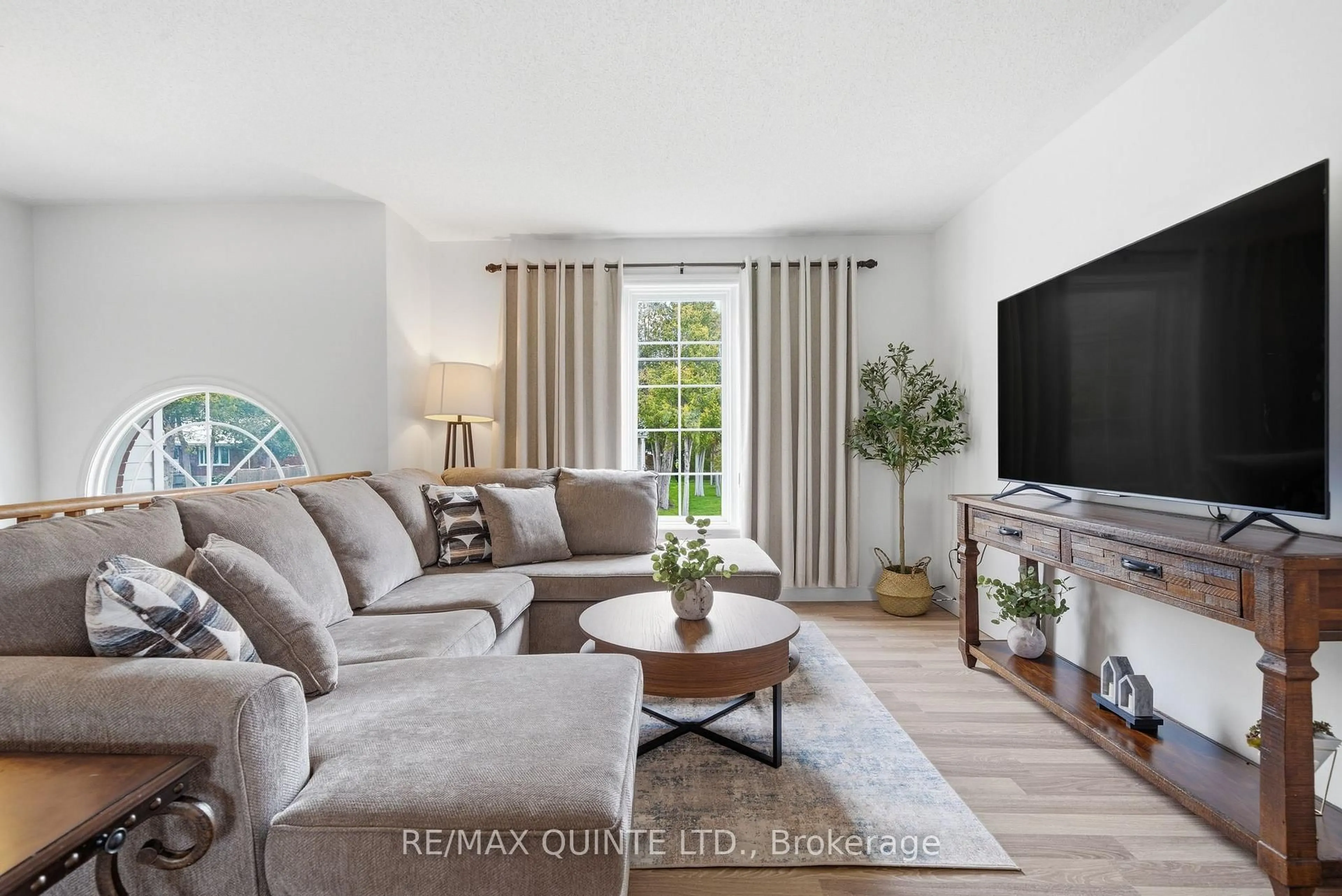 Living room with furniture, unknown for 96 Cedar St, Brighton Ontario K0K 1H0