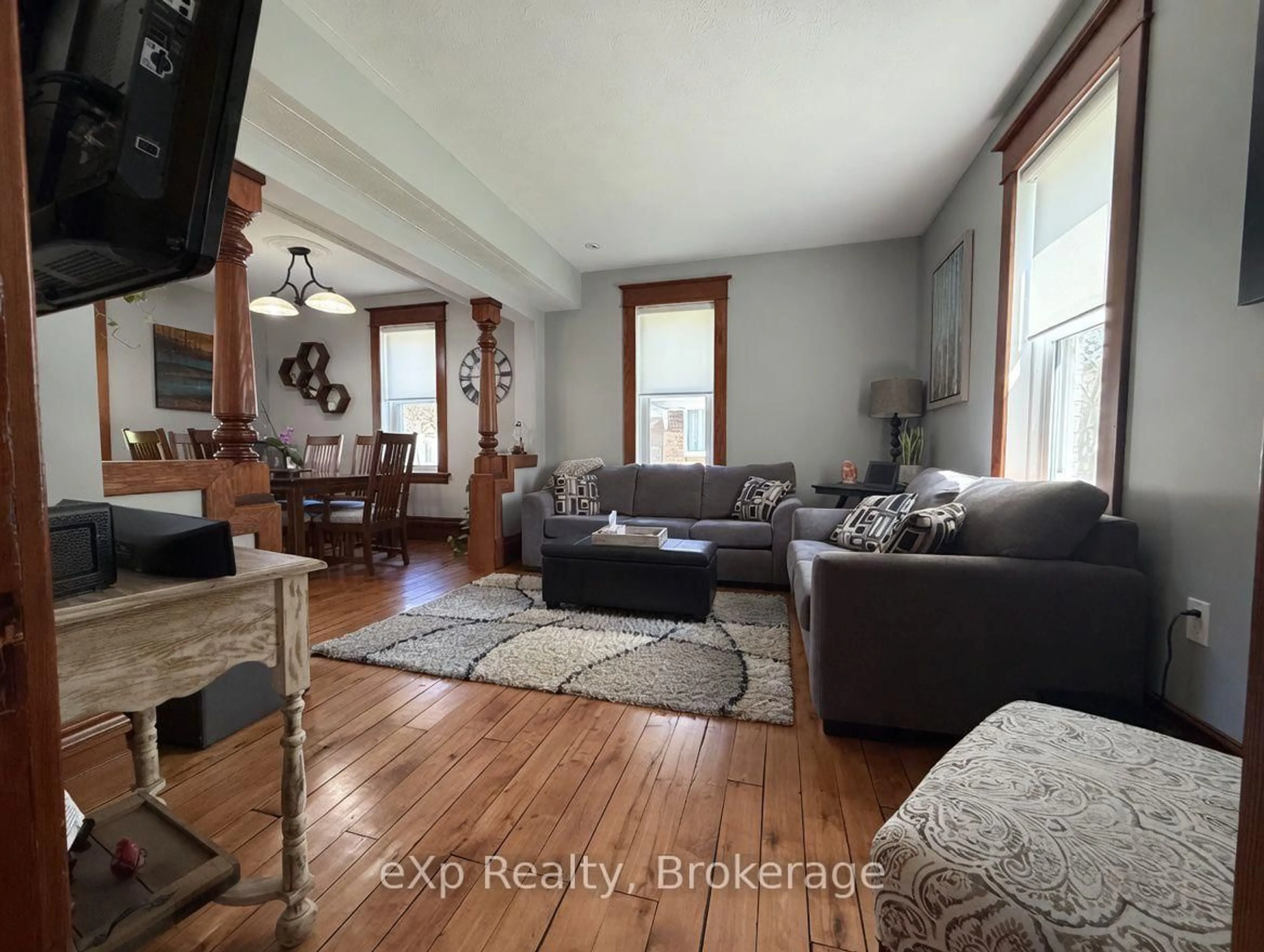Living room with furniture, unknown for 625 GIBSON St, Brockton Ontario N0G 2V0