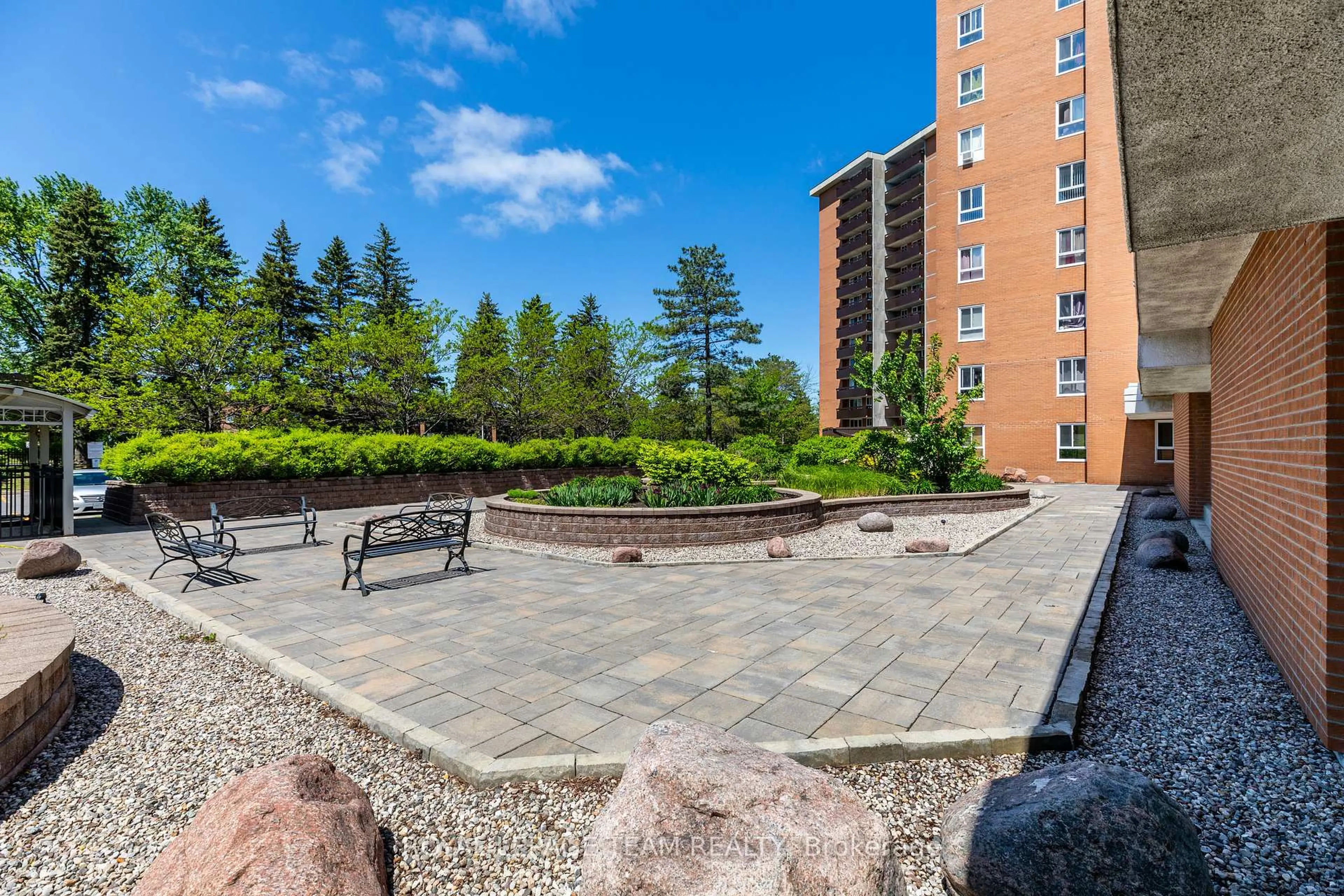Patio, unknown for 2020 Jasmine Cres #313, Ottawa Ontario K1J 8K5