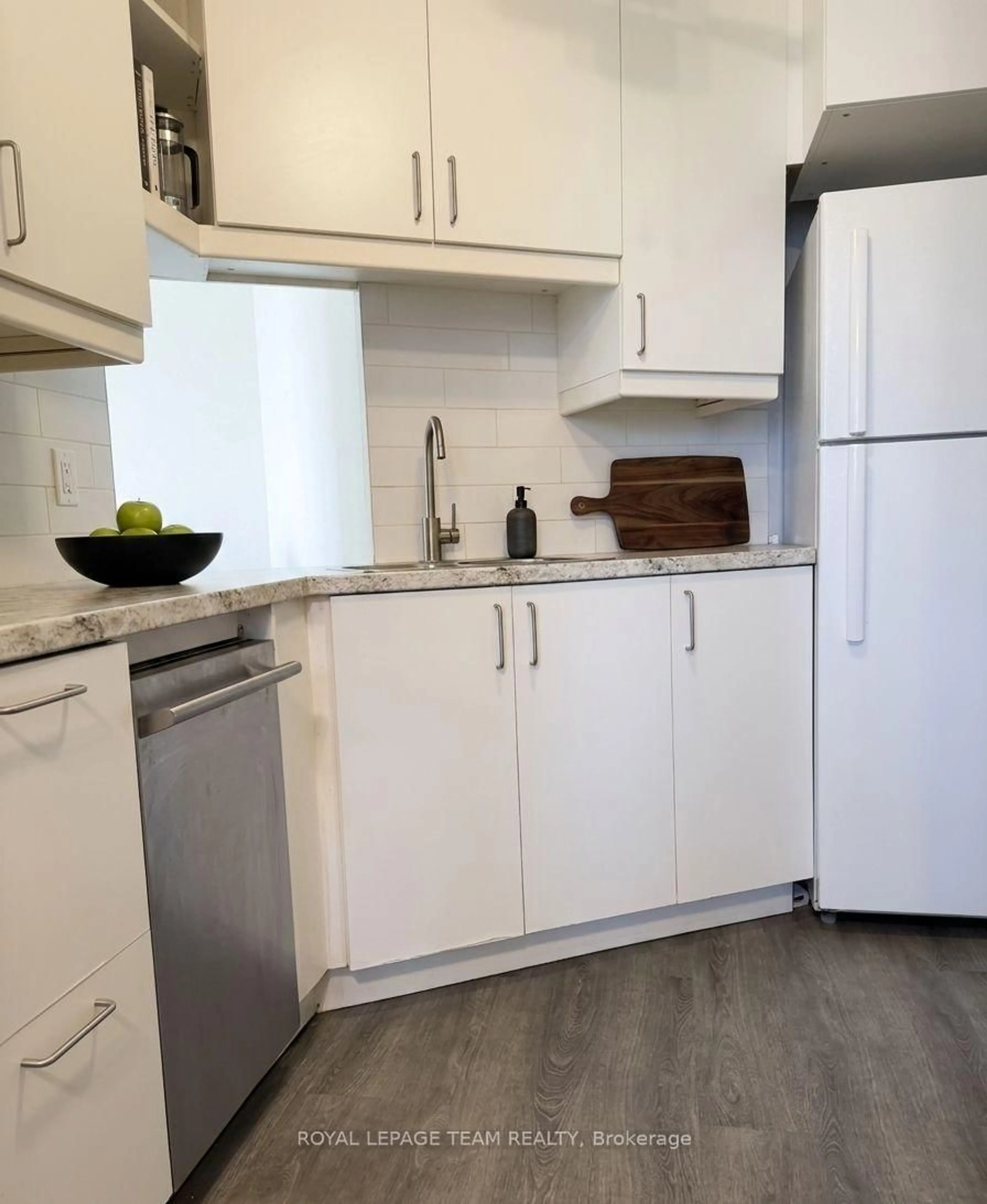 Standard kitchen, unknown for 2020 Jasmine Cres #313, Ottawa Ontario K1J 8K5