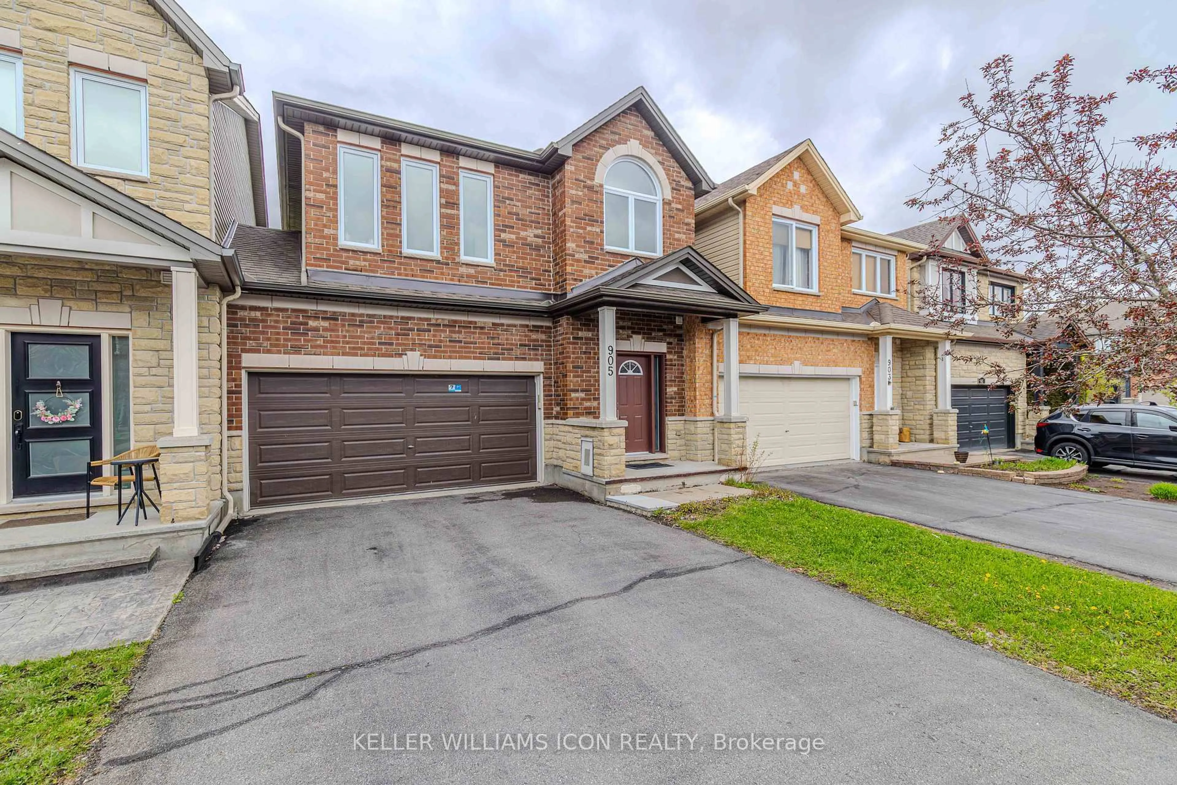 Home with brick exterior material, street for 905 Whiteford Way, Ottawa Ontario K2M 0C9